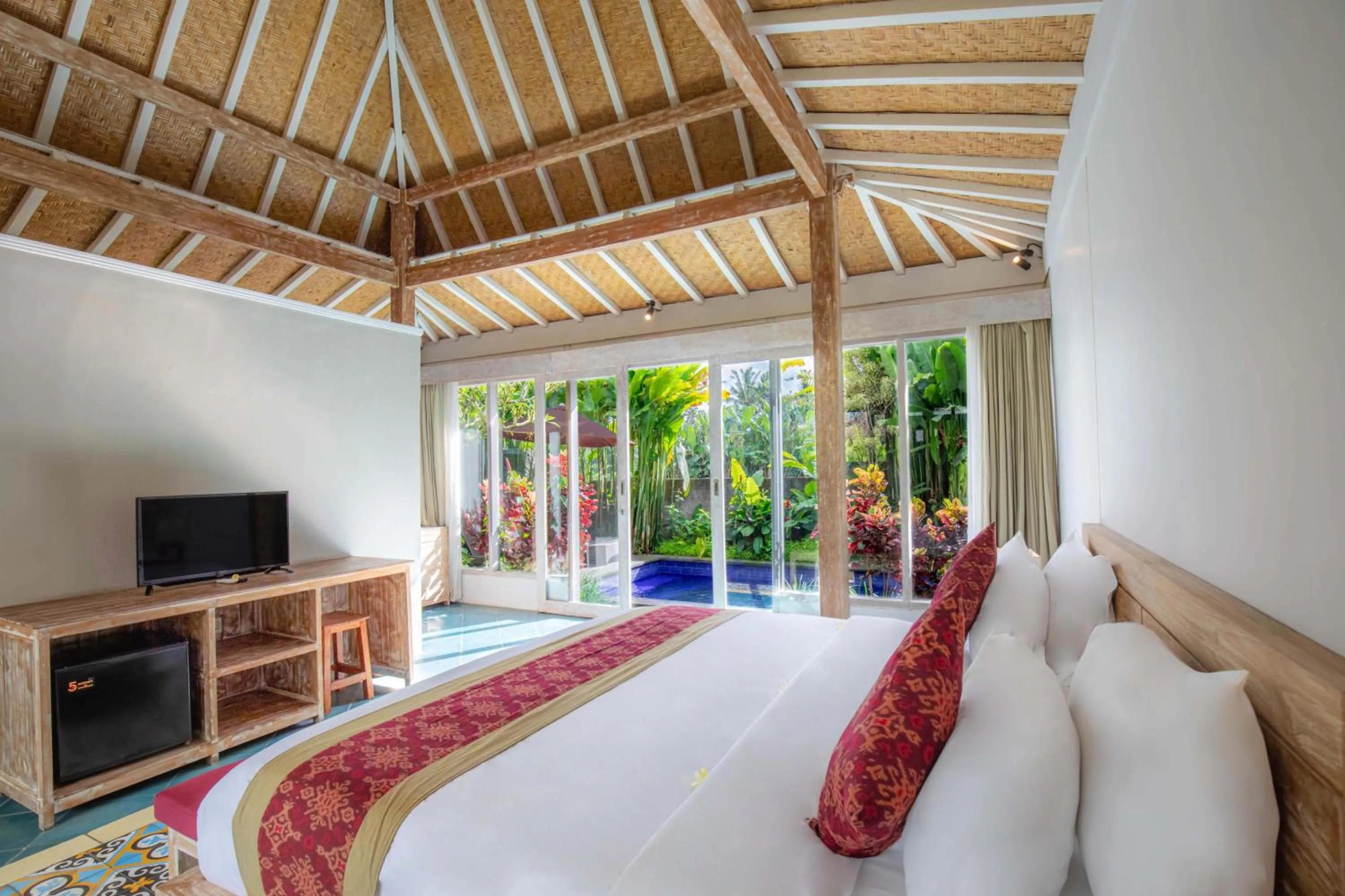 Communal lounge/ TV room, Bed in Tanta Escape