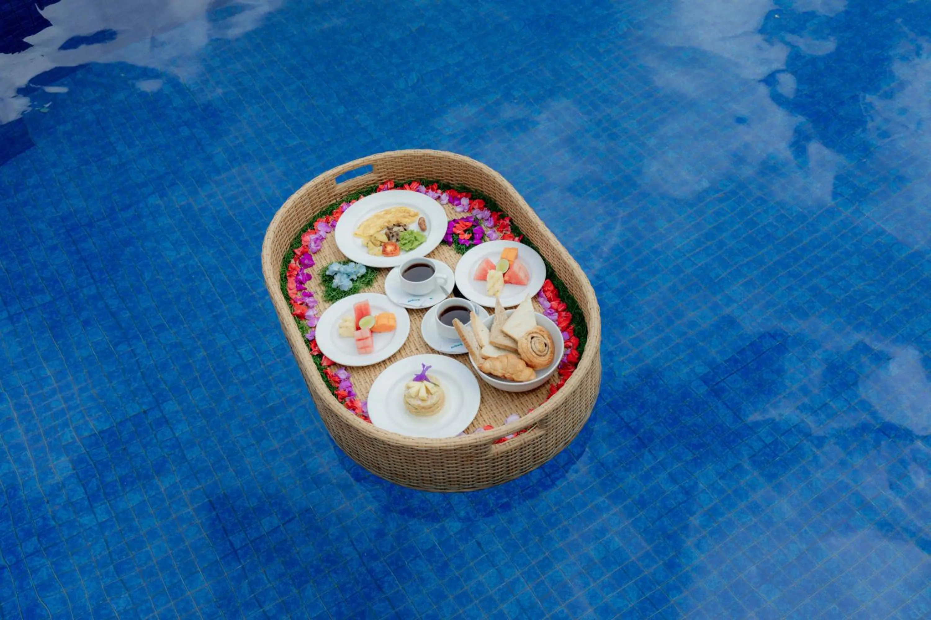 Food and drinks in Tanta Escape