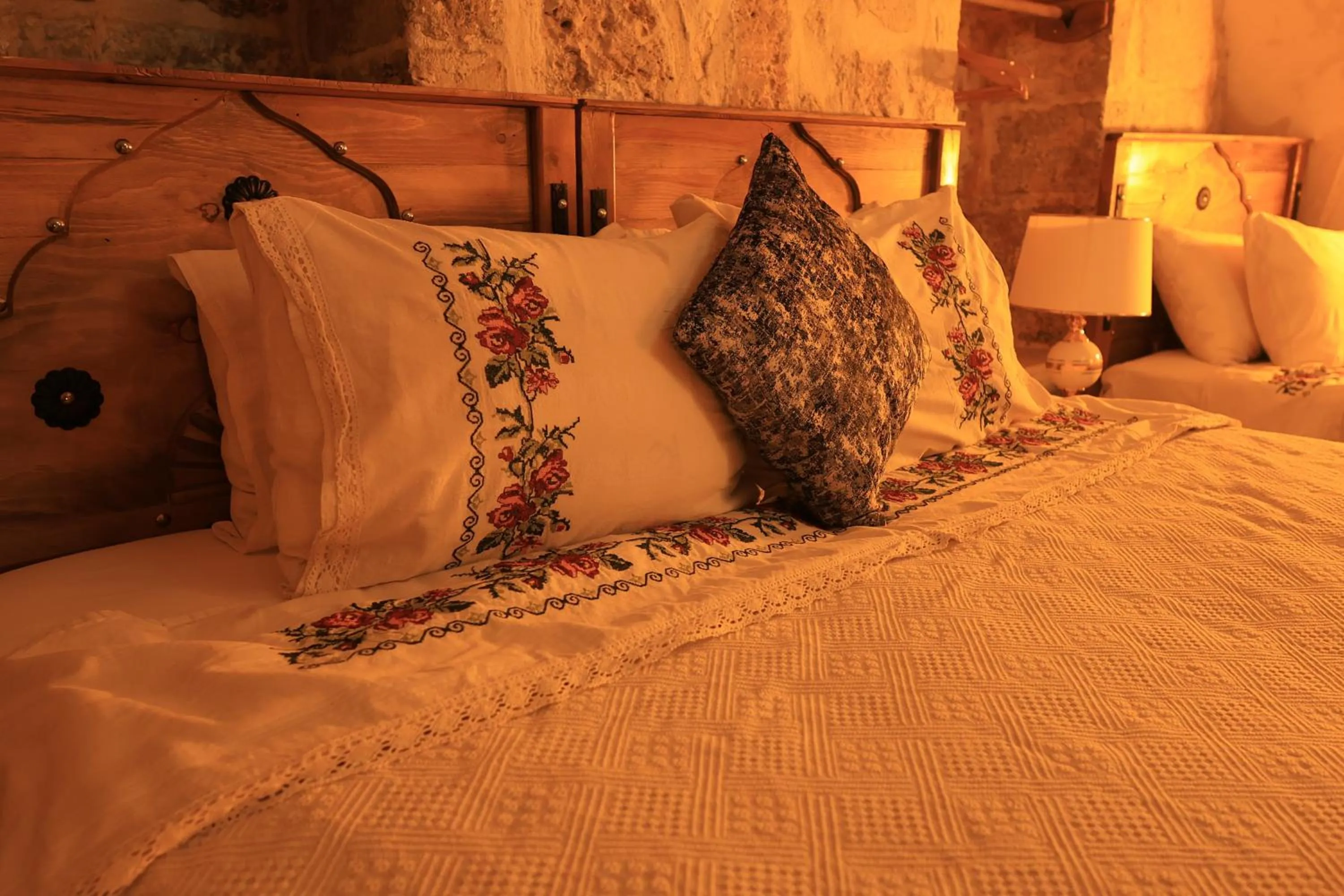 Bed in BABIL ANTIQUE HOTEL