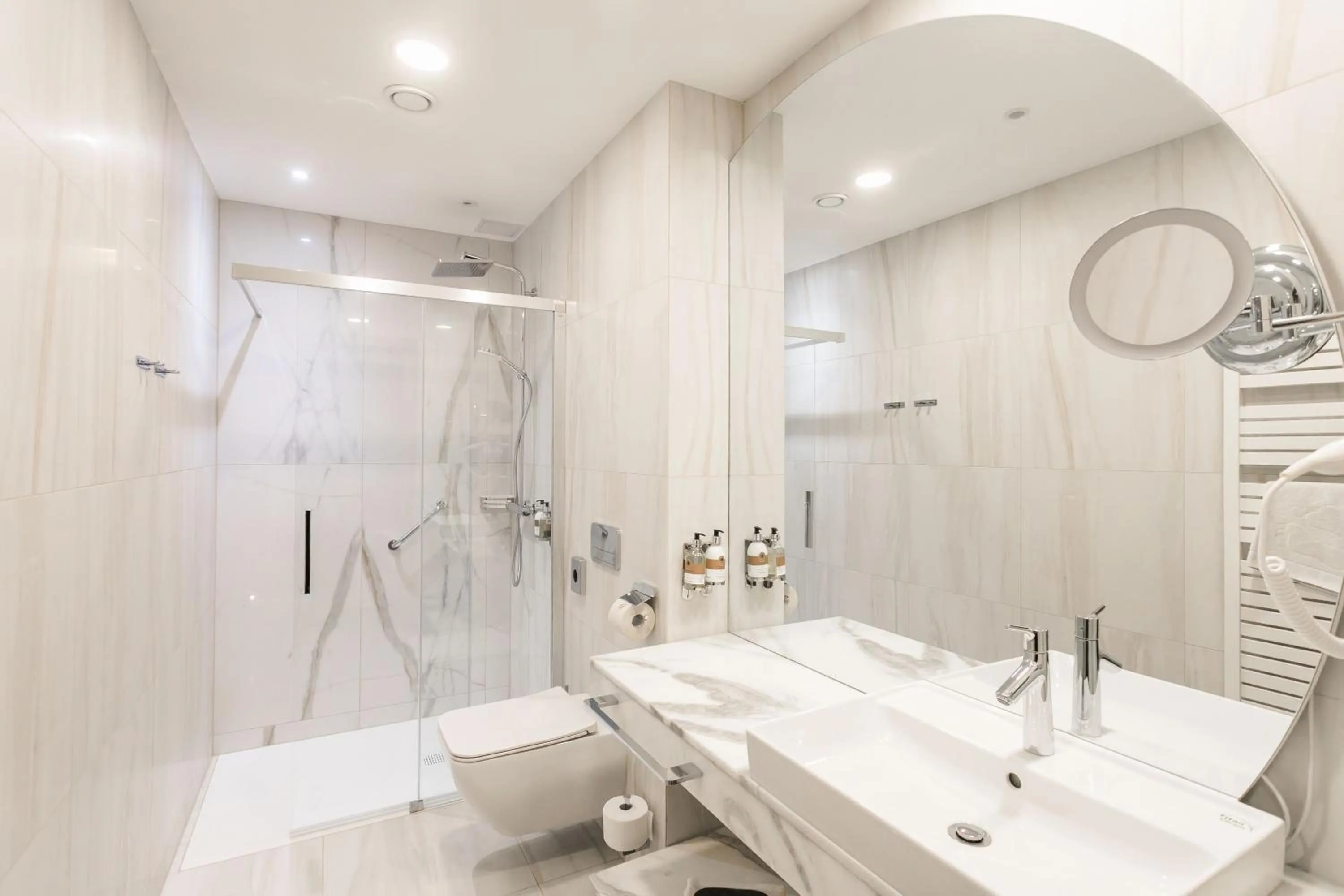 Bathroom in Hotel Astor