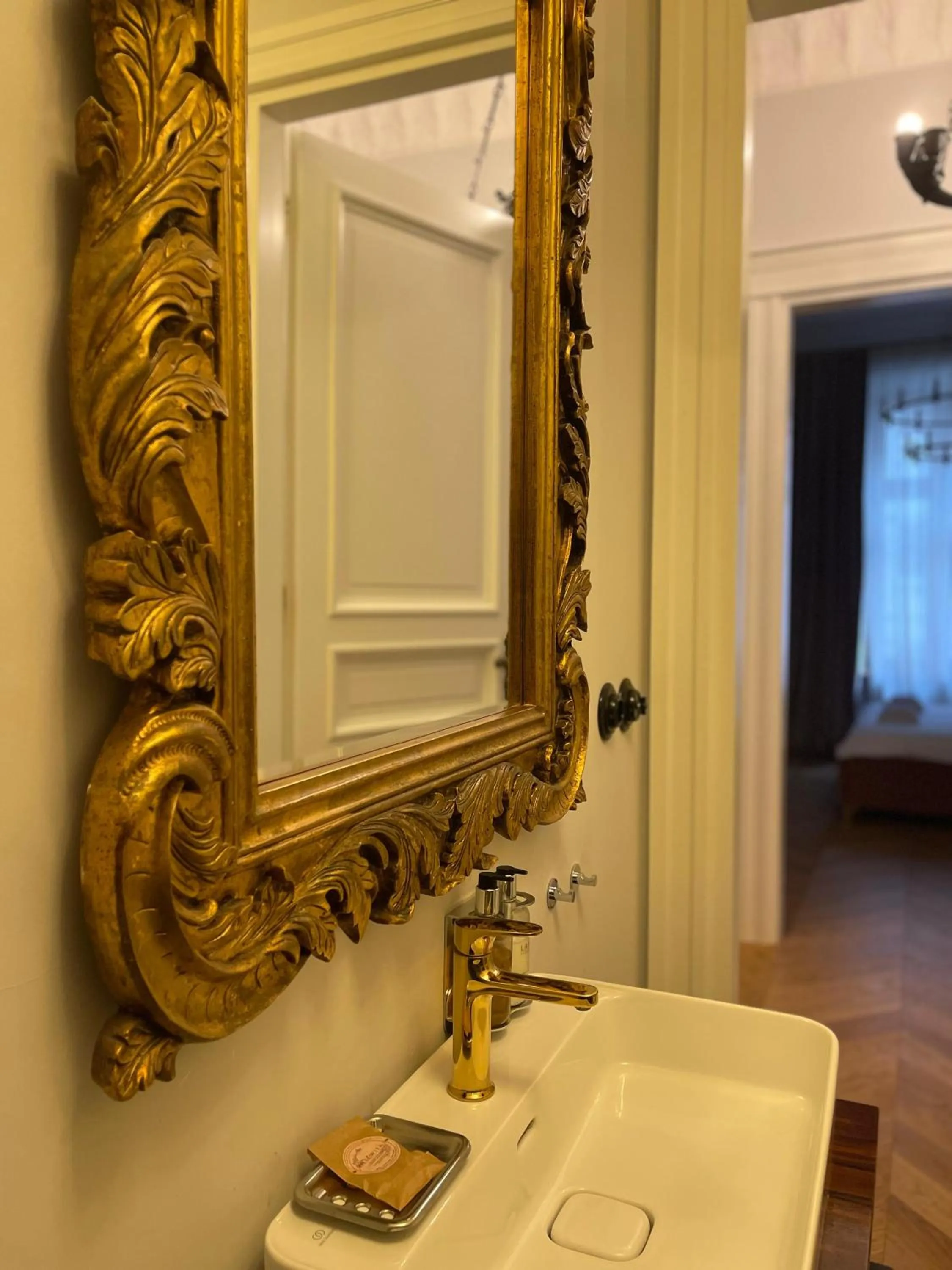 Bathroom in Chopin Boutique