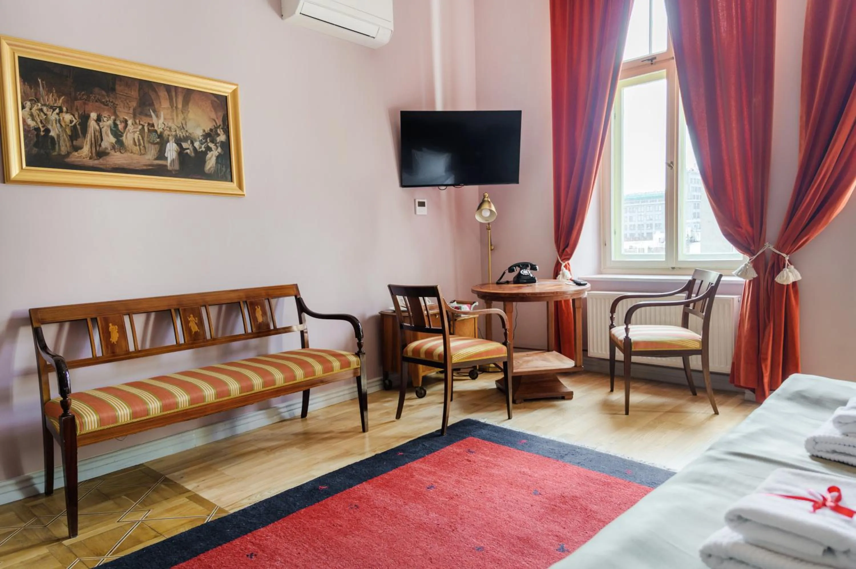 Other, Bed in Chopin Boutique