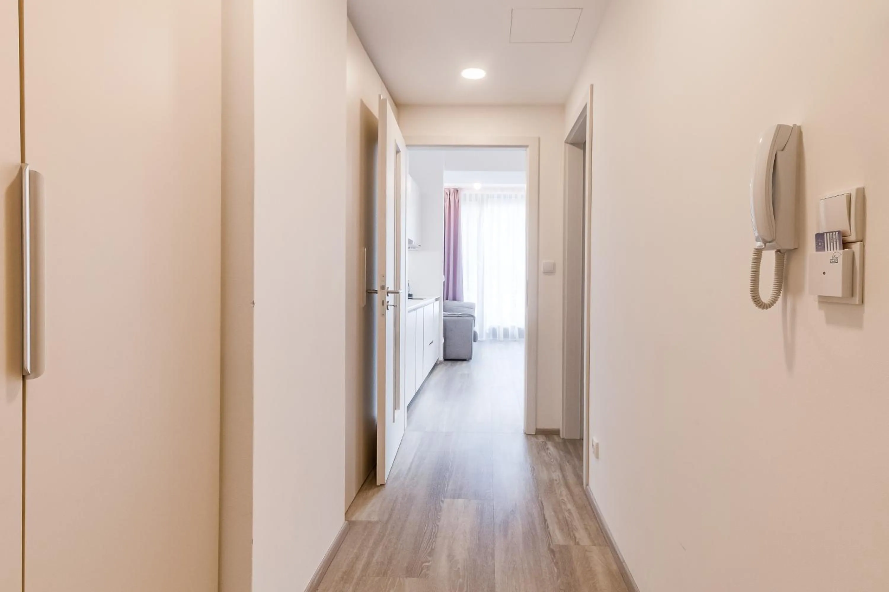 hair dresser in Kora Apartments