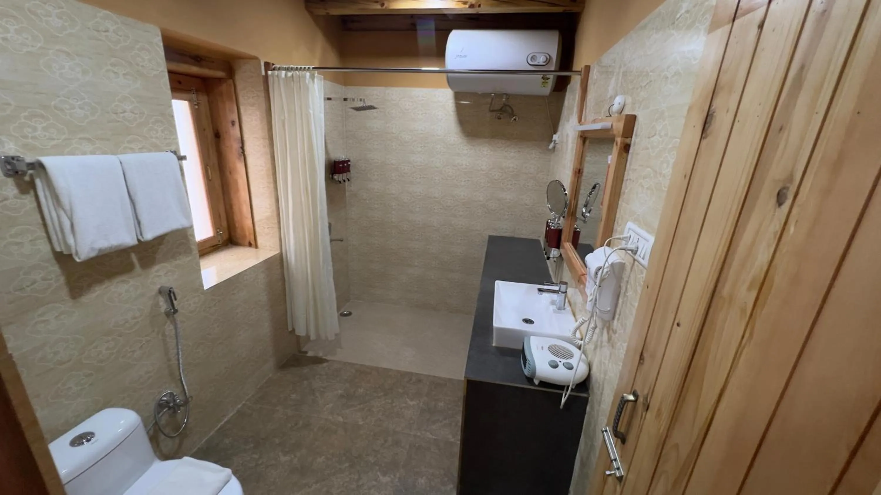 Shower in Rema Resort