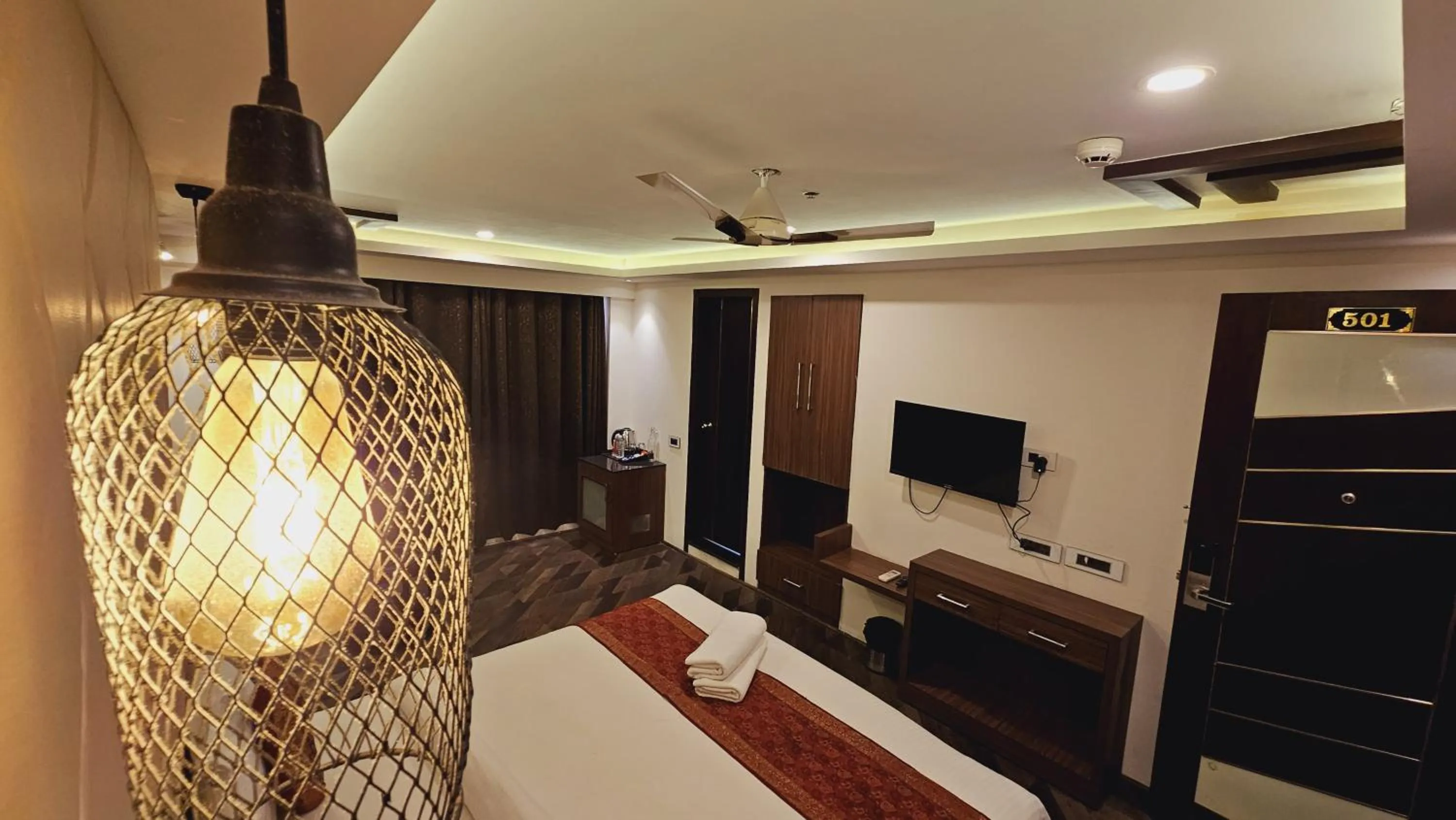 Photo of the whole room in THE TRIUMPH HOTEL