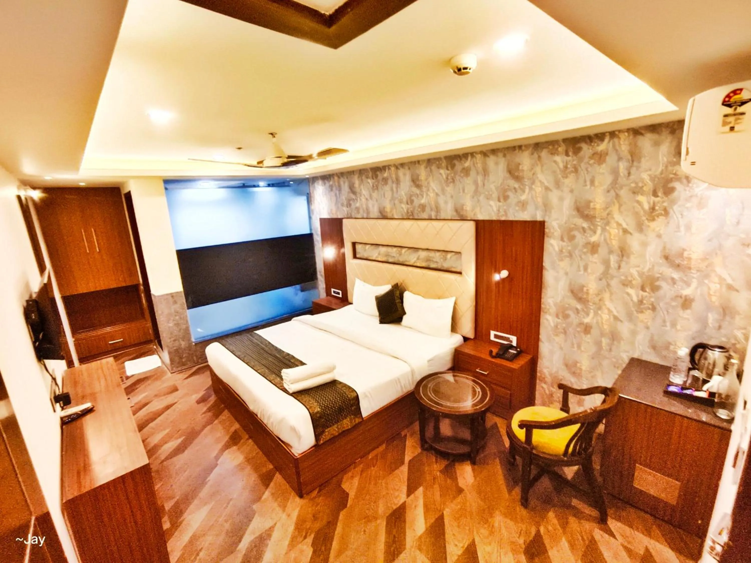 Photo of the whole room, Bed in THE TRIUMPH Hotel