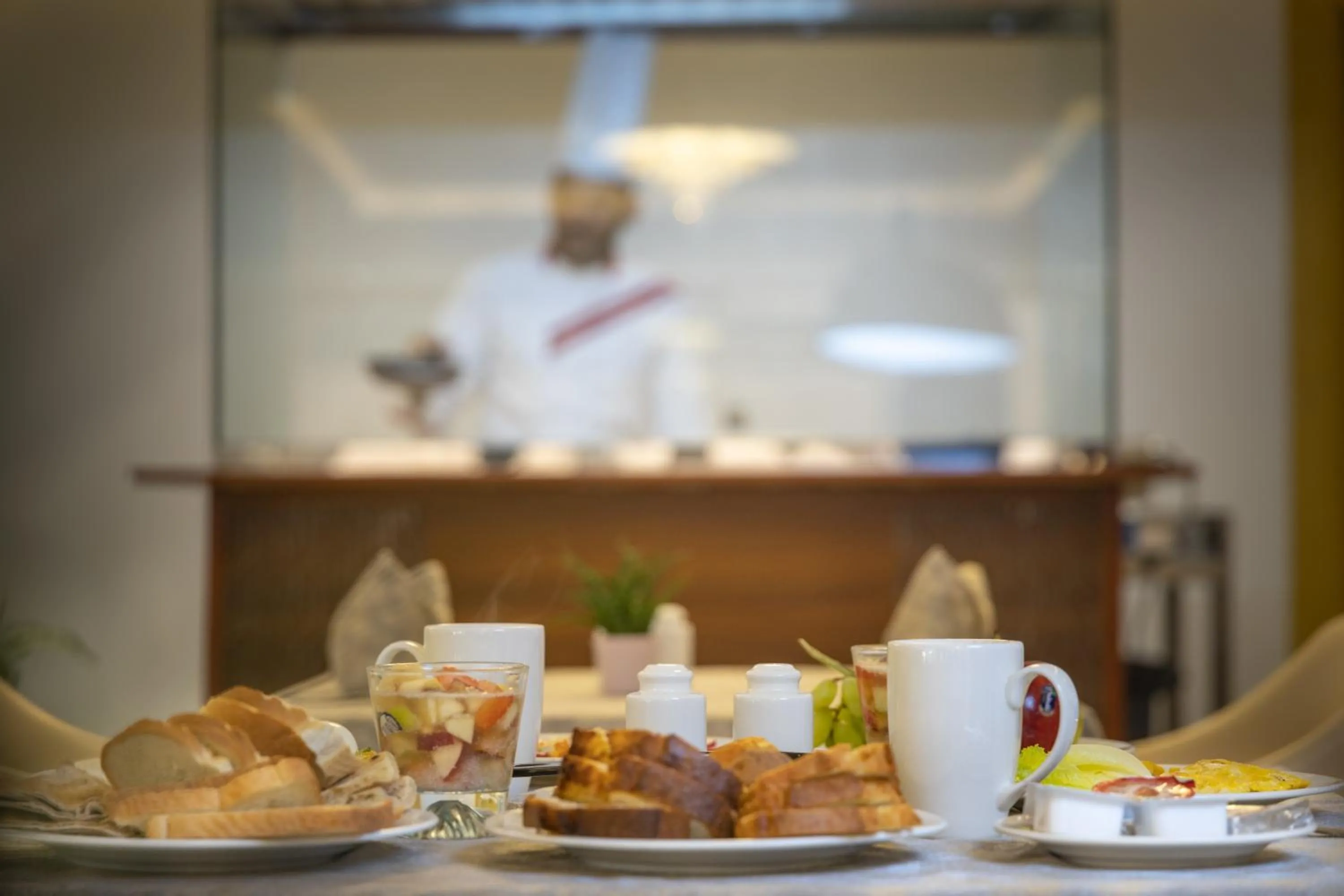 Restaurant/places to eat in Qasr Al Sahab Hotel Makkah