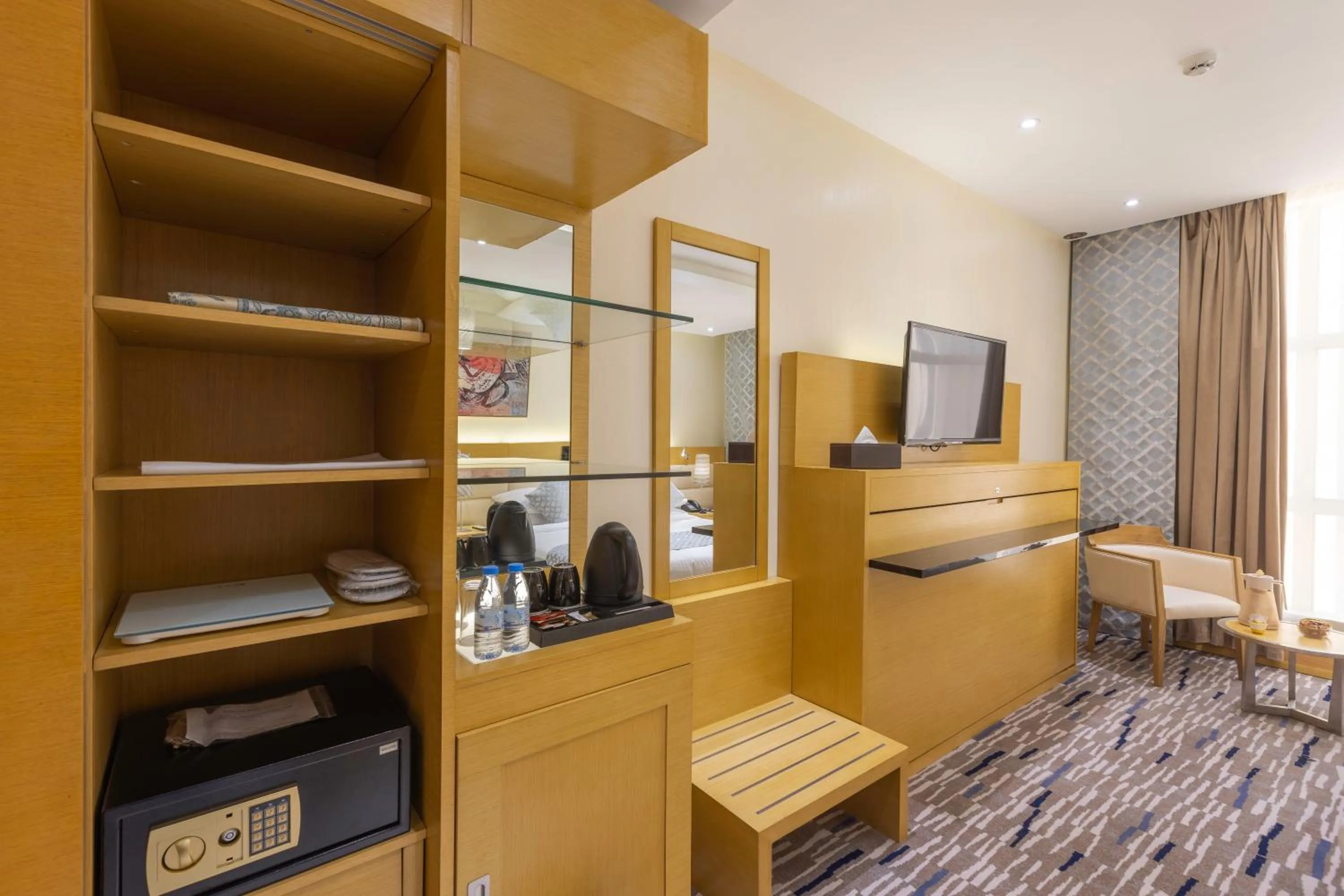 TV and multimedia in Qasr Al Sahab Hotel Makkah