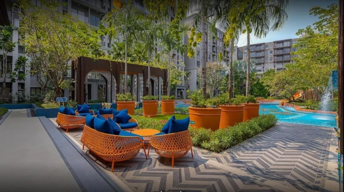 LA Beachfront Relaxation HuaHin by RT258