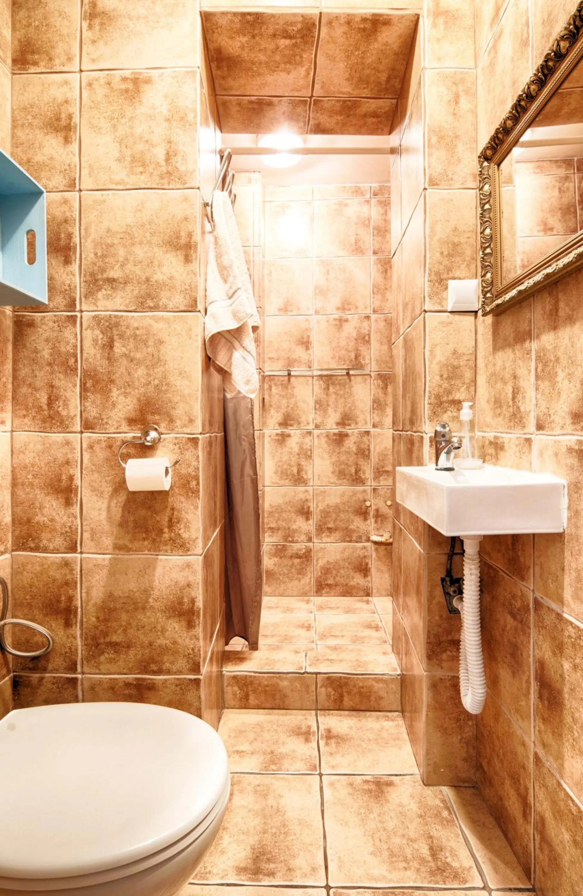 Bathroom in Old Town Kanonia Rooms & Apartments