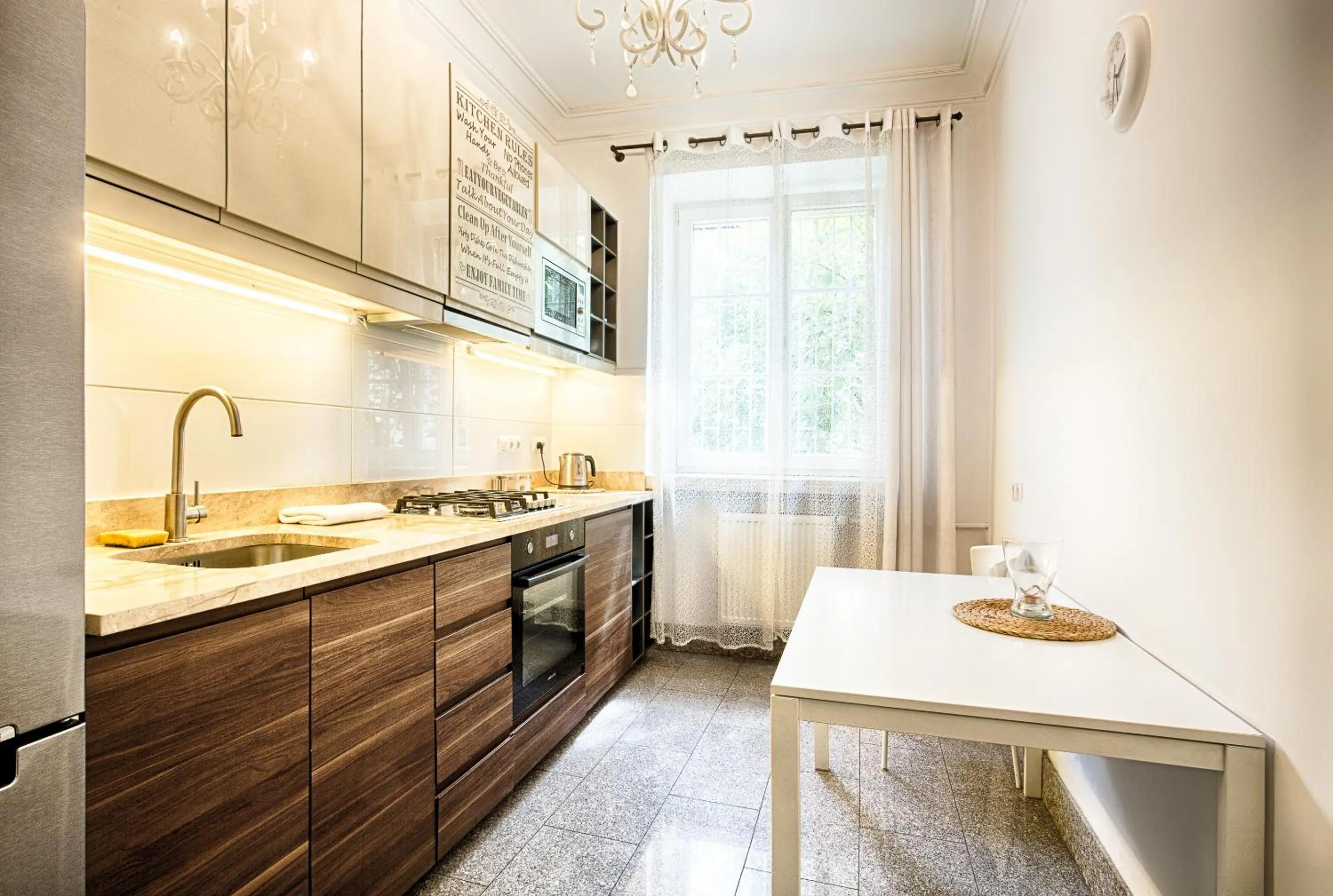 Kitchen or kitchenette in Old Town Kanonia Rooms & Apartments