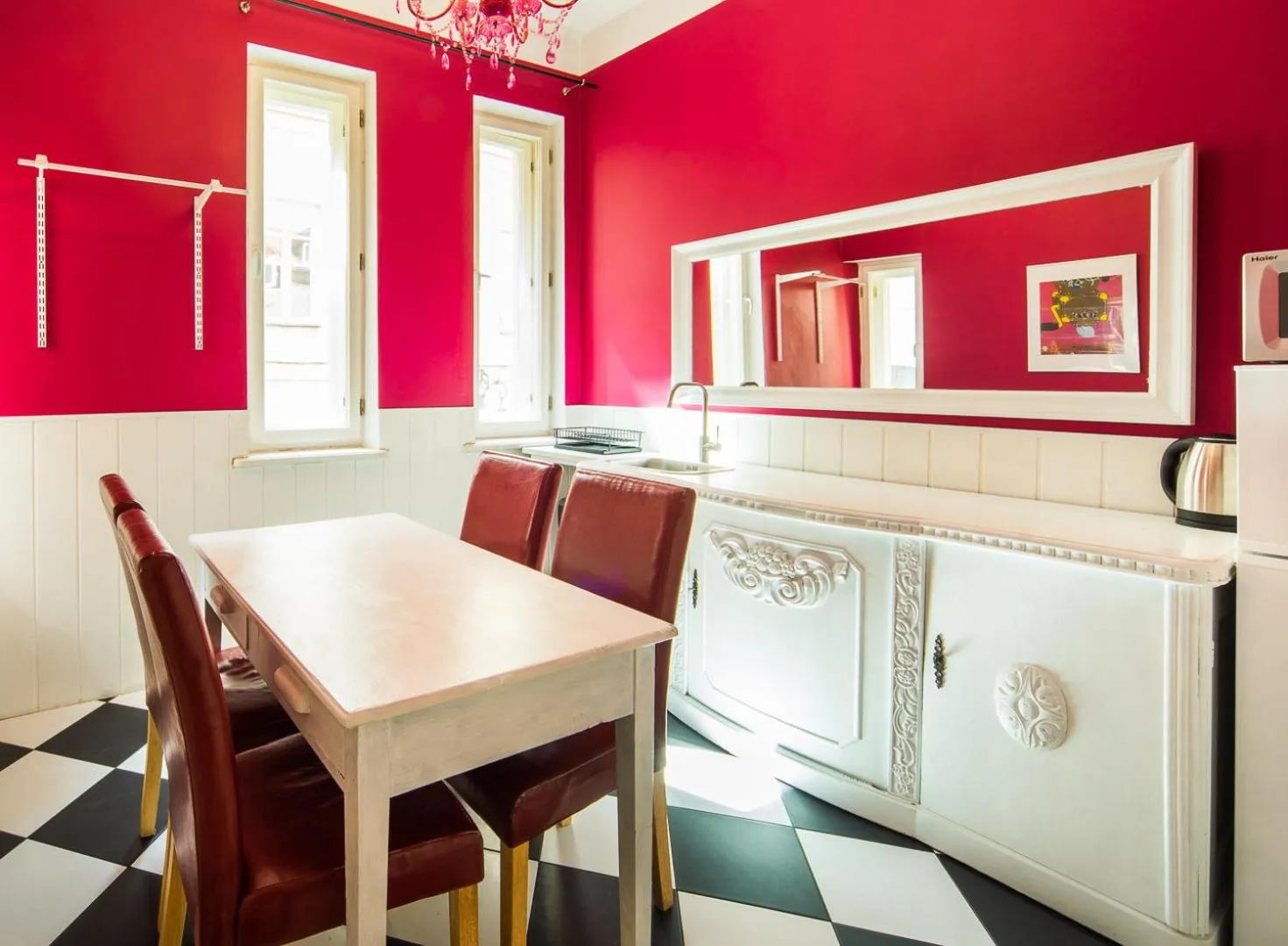 Kitchen or kitchenette in Old Town Kanonia Rooms & Apartments