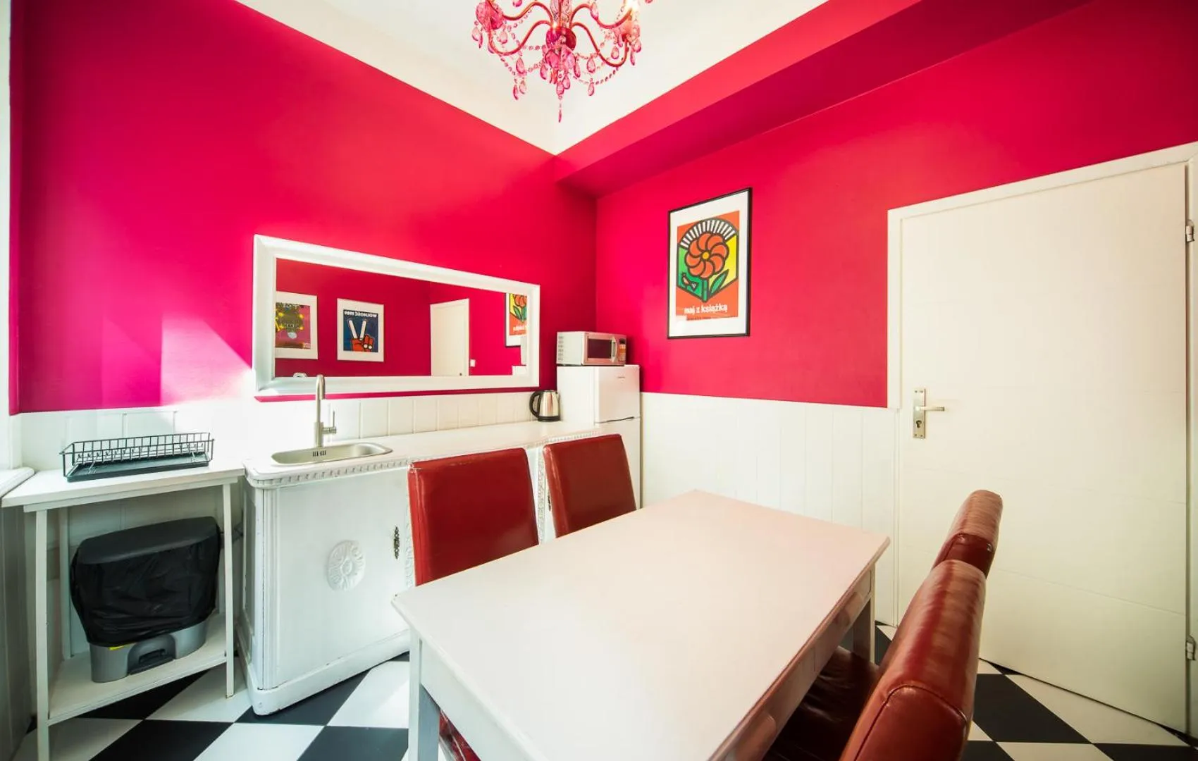 Kitchen or kitchenette in Old Town Kanonia Rooms & Apartments