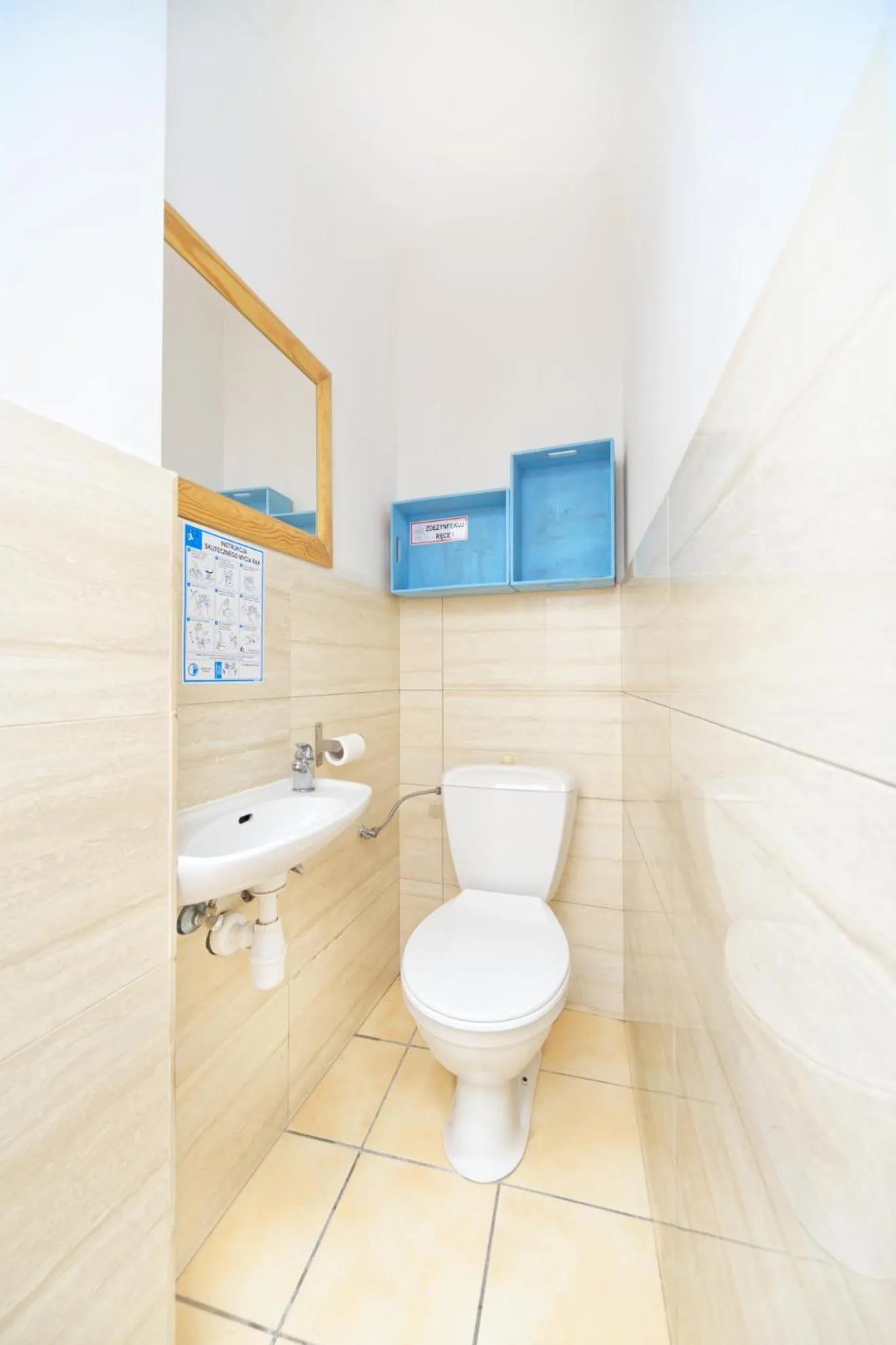 Toilet in Old Town Kanonia Rooms & Apartments