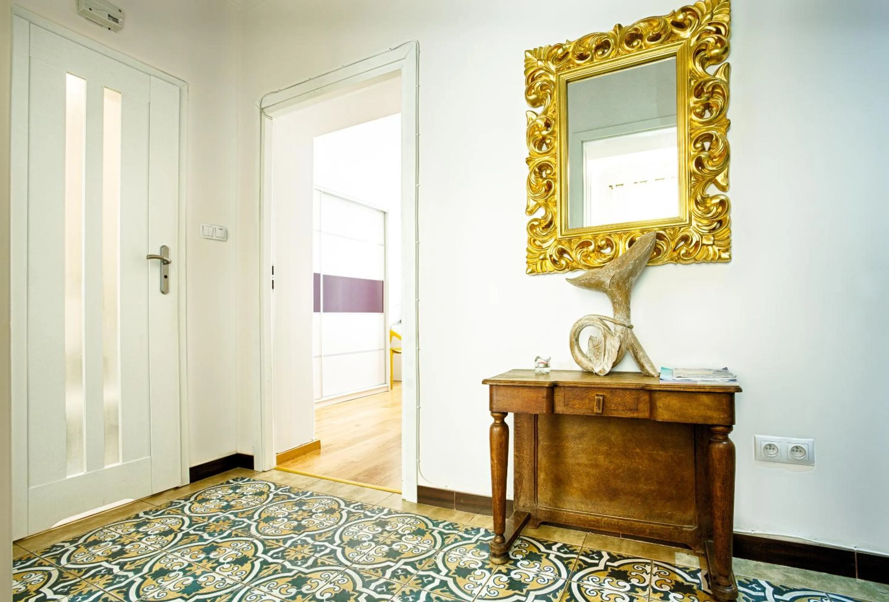 wardrobe in Old Town Kanonia Rooms & Apartments