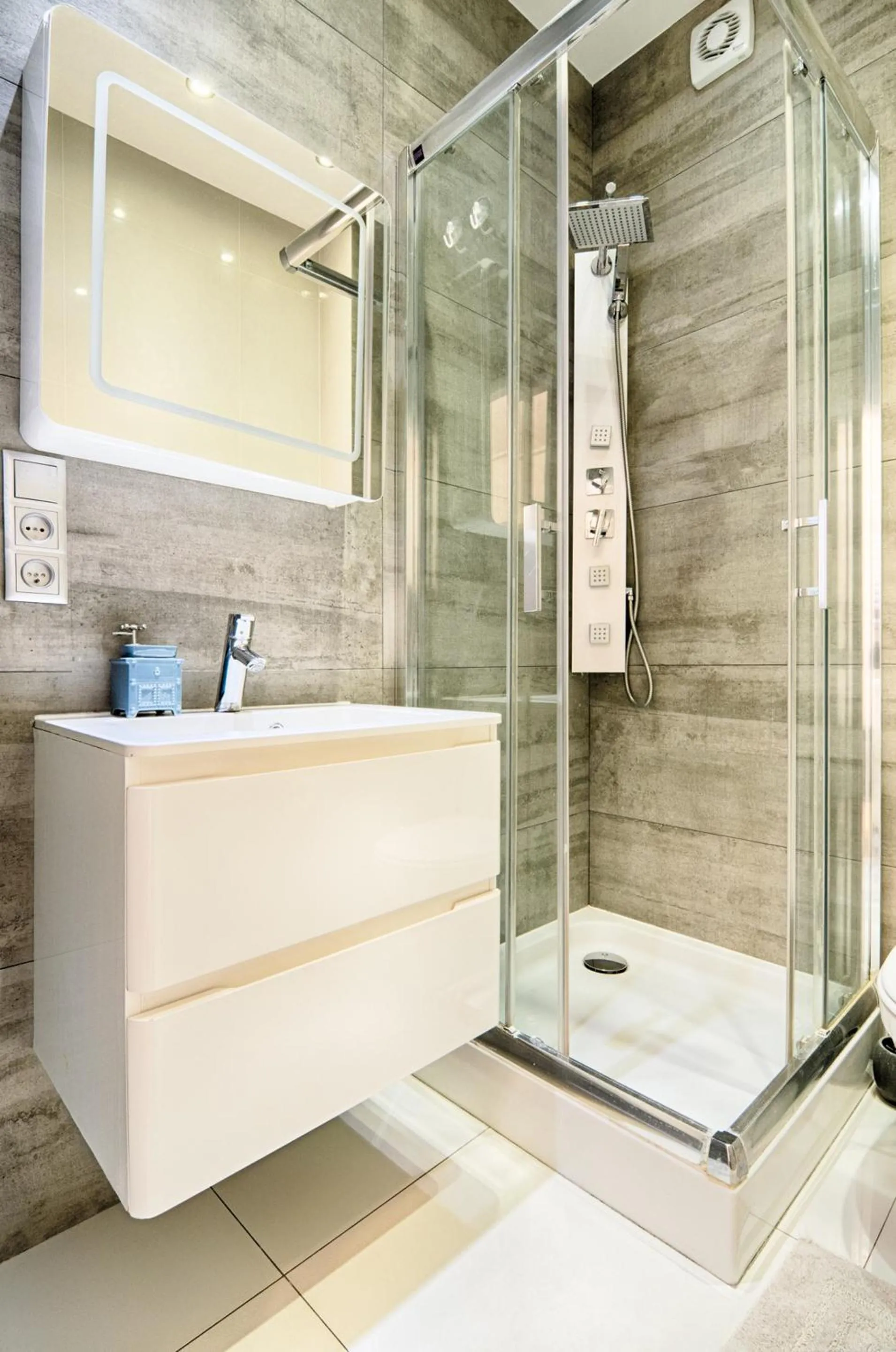 Bathroom in Old Town Kanonia Rooms & Apartments