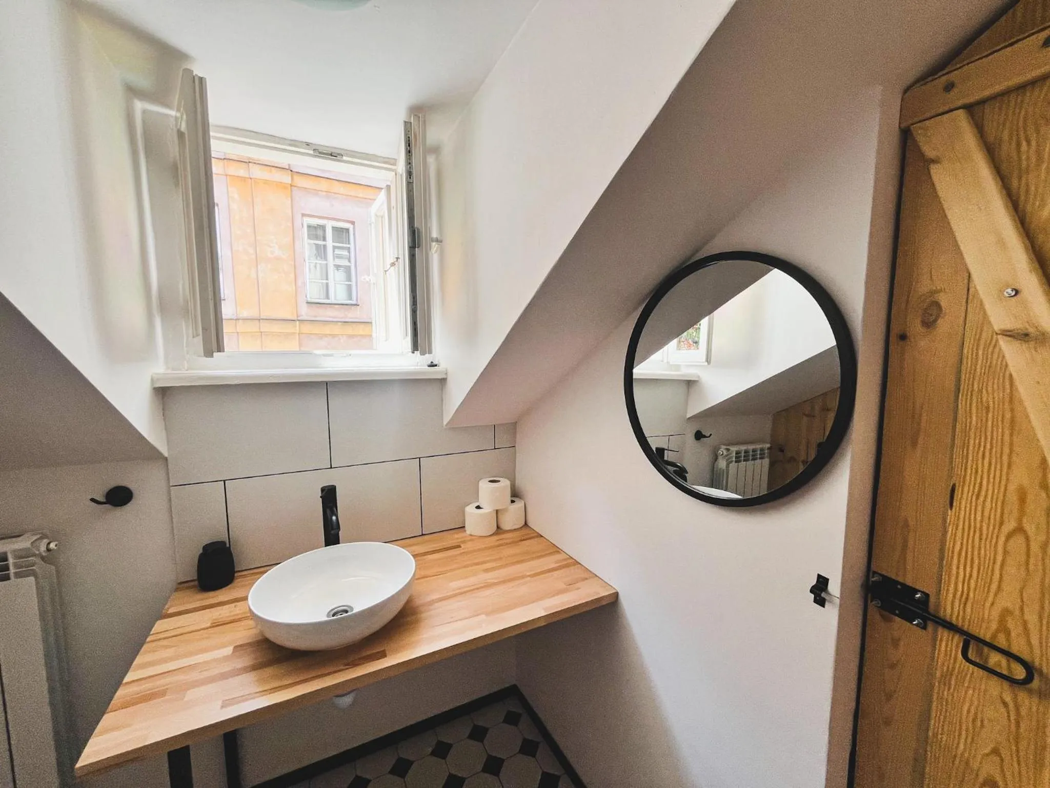 Photo of the whole room in Old Town Kanonia Rooms & Apartments