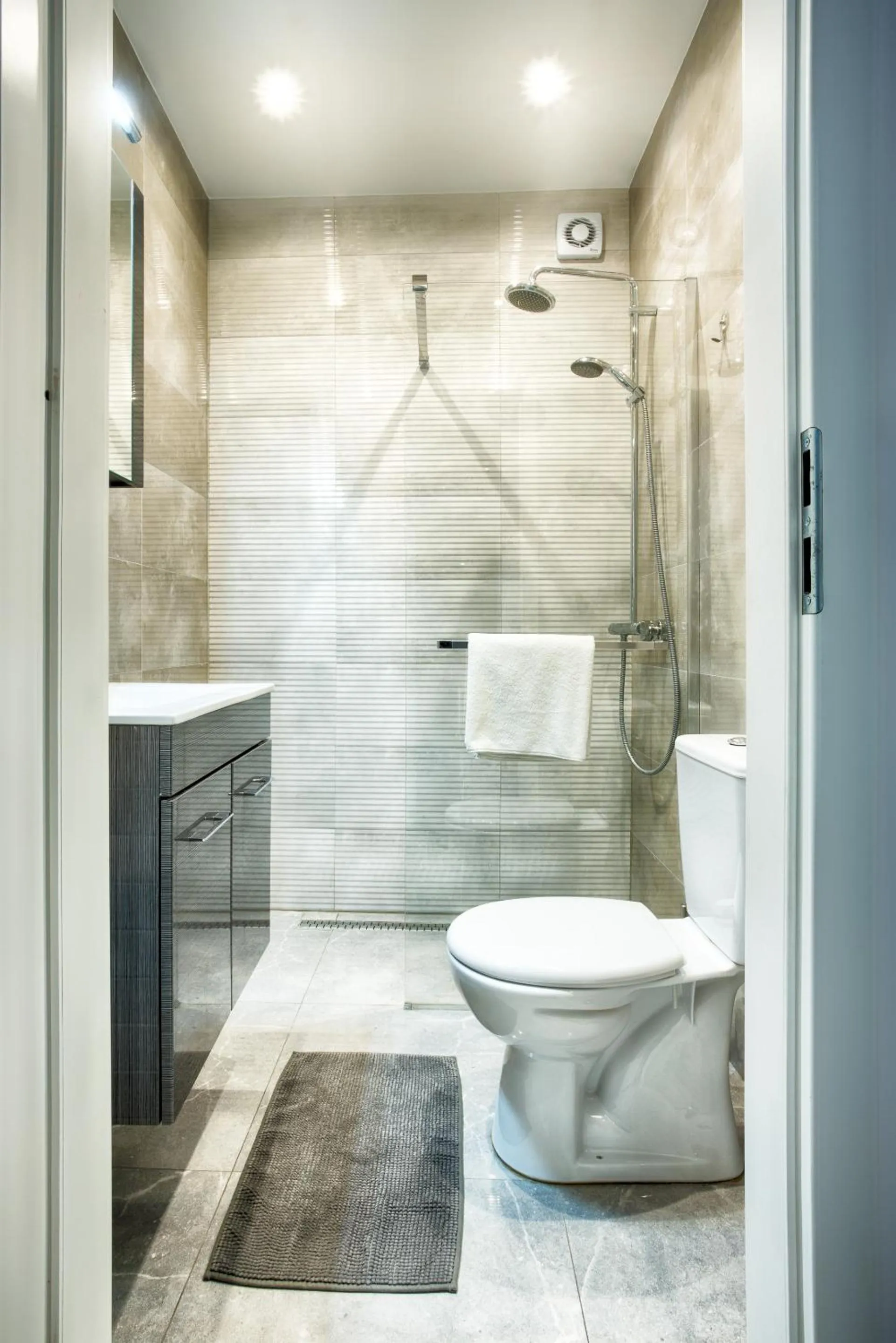 Bathroom in Old Town Kanonia Rooms & Apartments