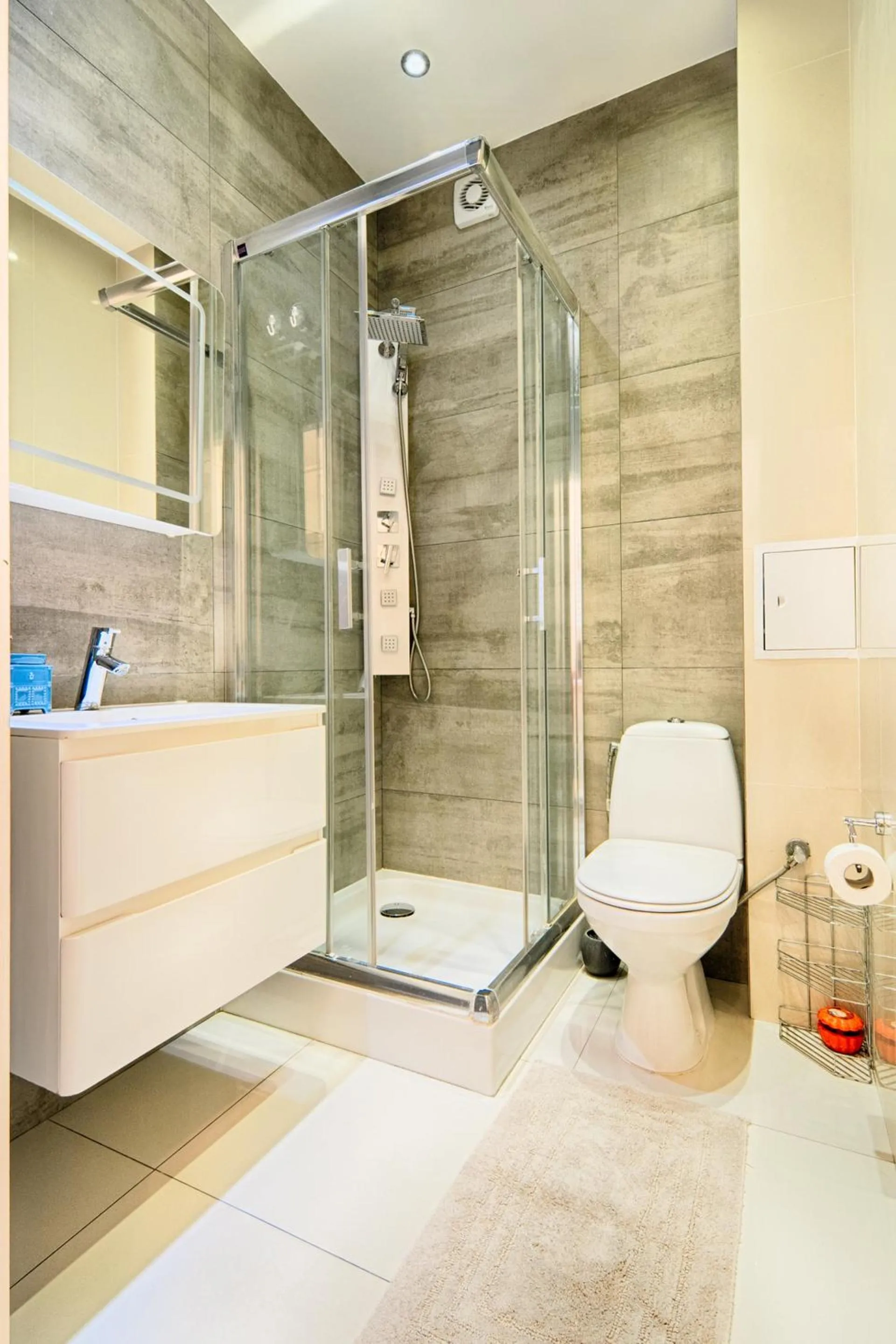 Bathroom in Old Town Kanonia Rooms & Apartments