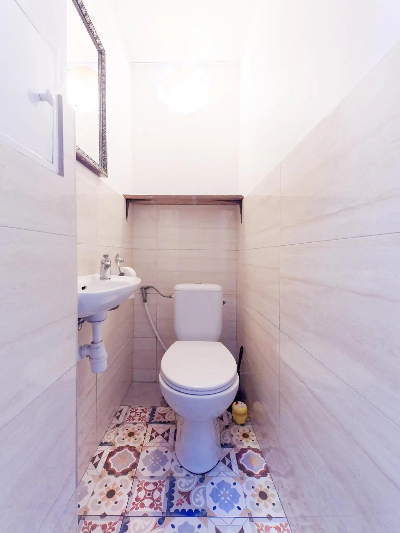 Toilet in Old Town Kanonia Rooms & Apartments