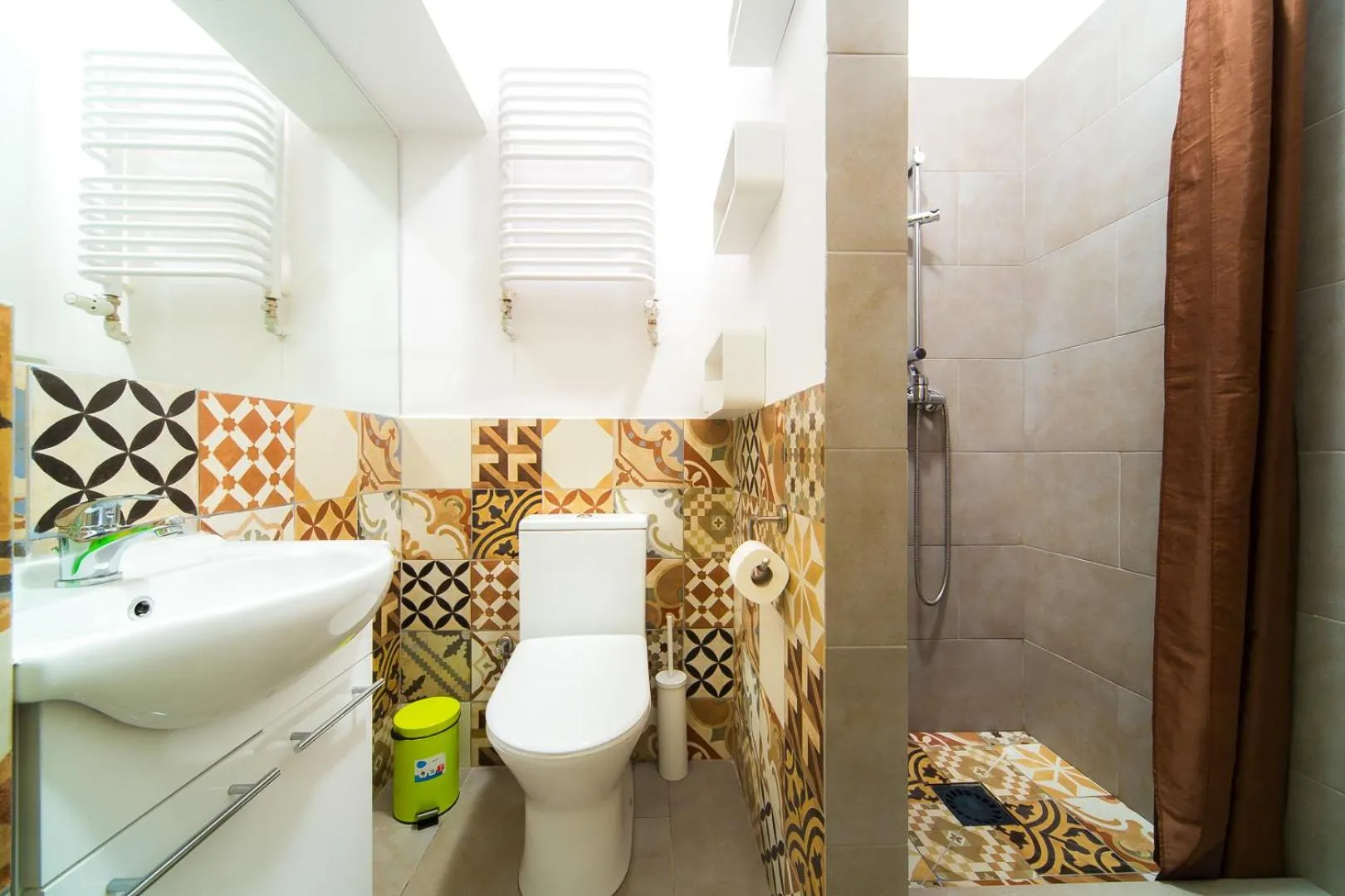 Bathroom in Old Town Kanonia Rooms & Apartments