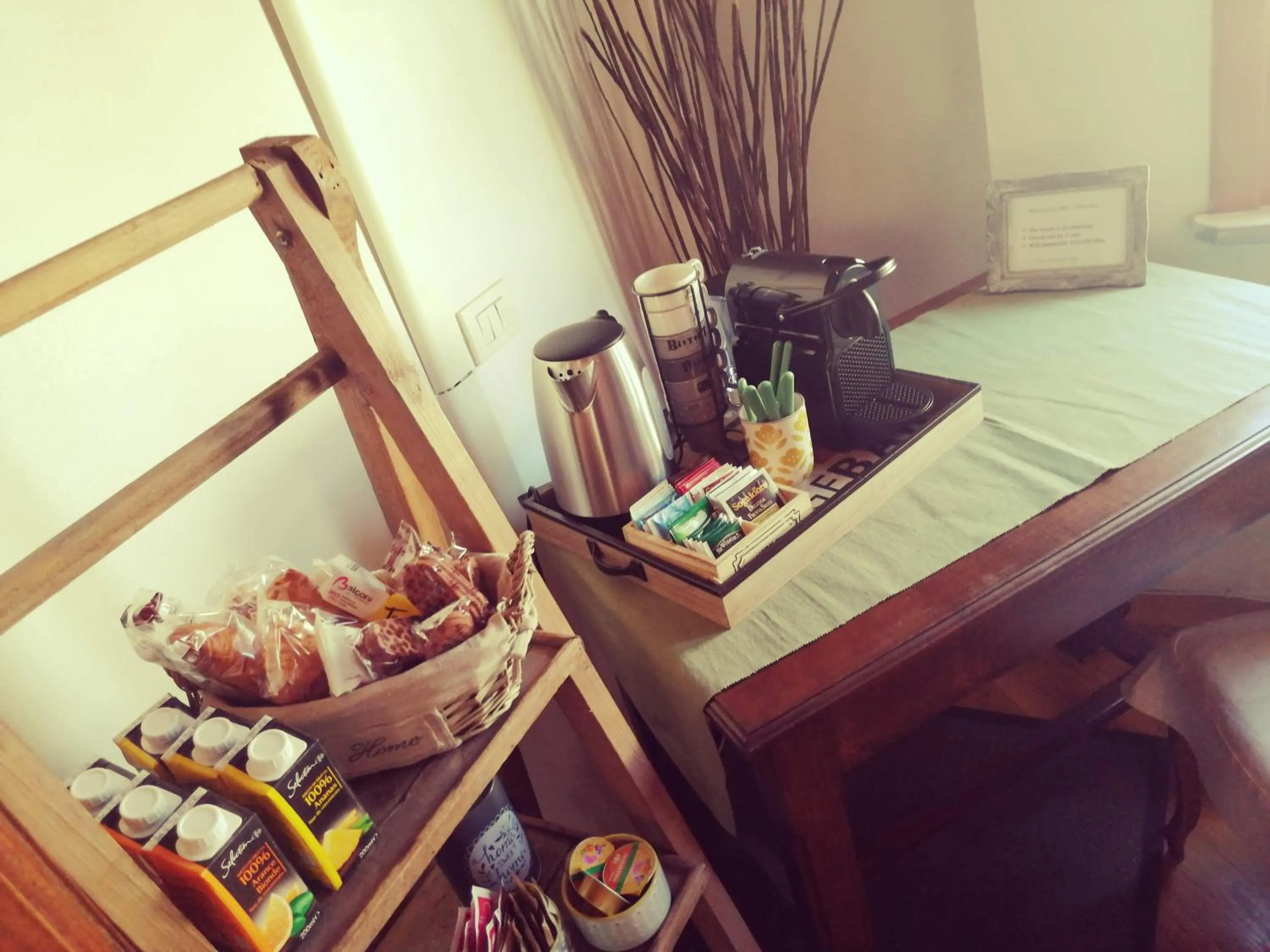 Coffee/tea facilities in Il Pettirosso B&B