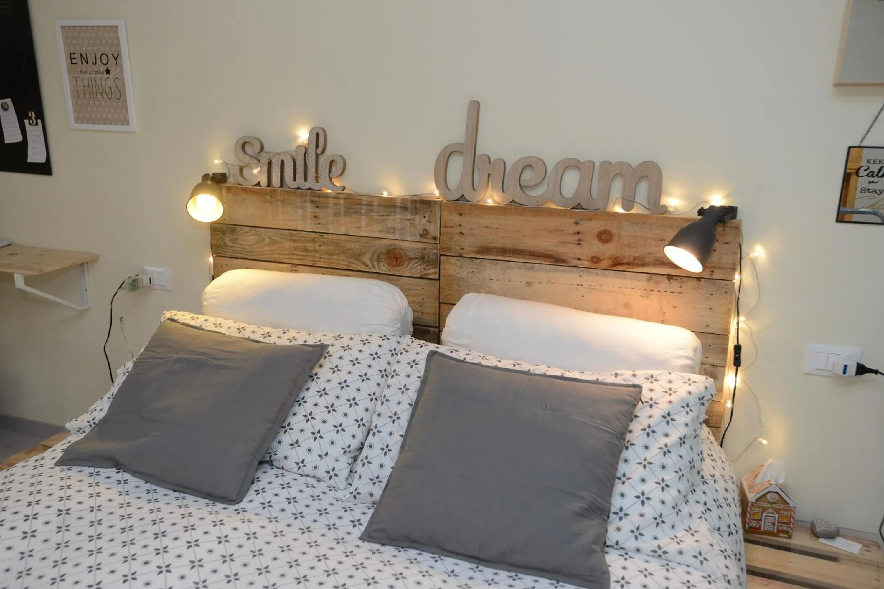 Decorative detail in Il Pettirosso B&B