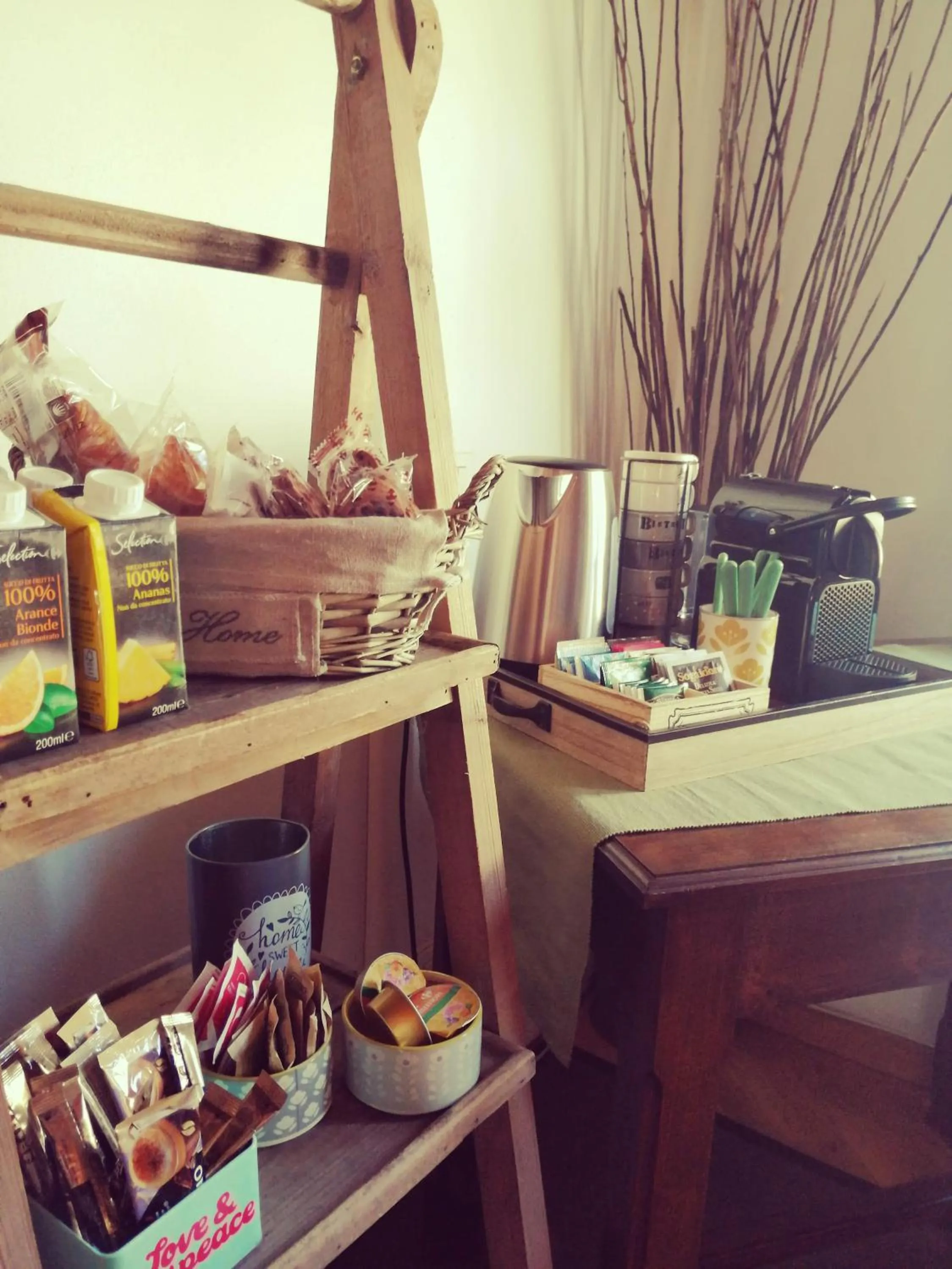 Coffee/tea facilities in Il Pettirosso B&B