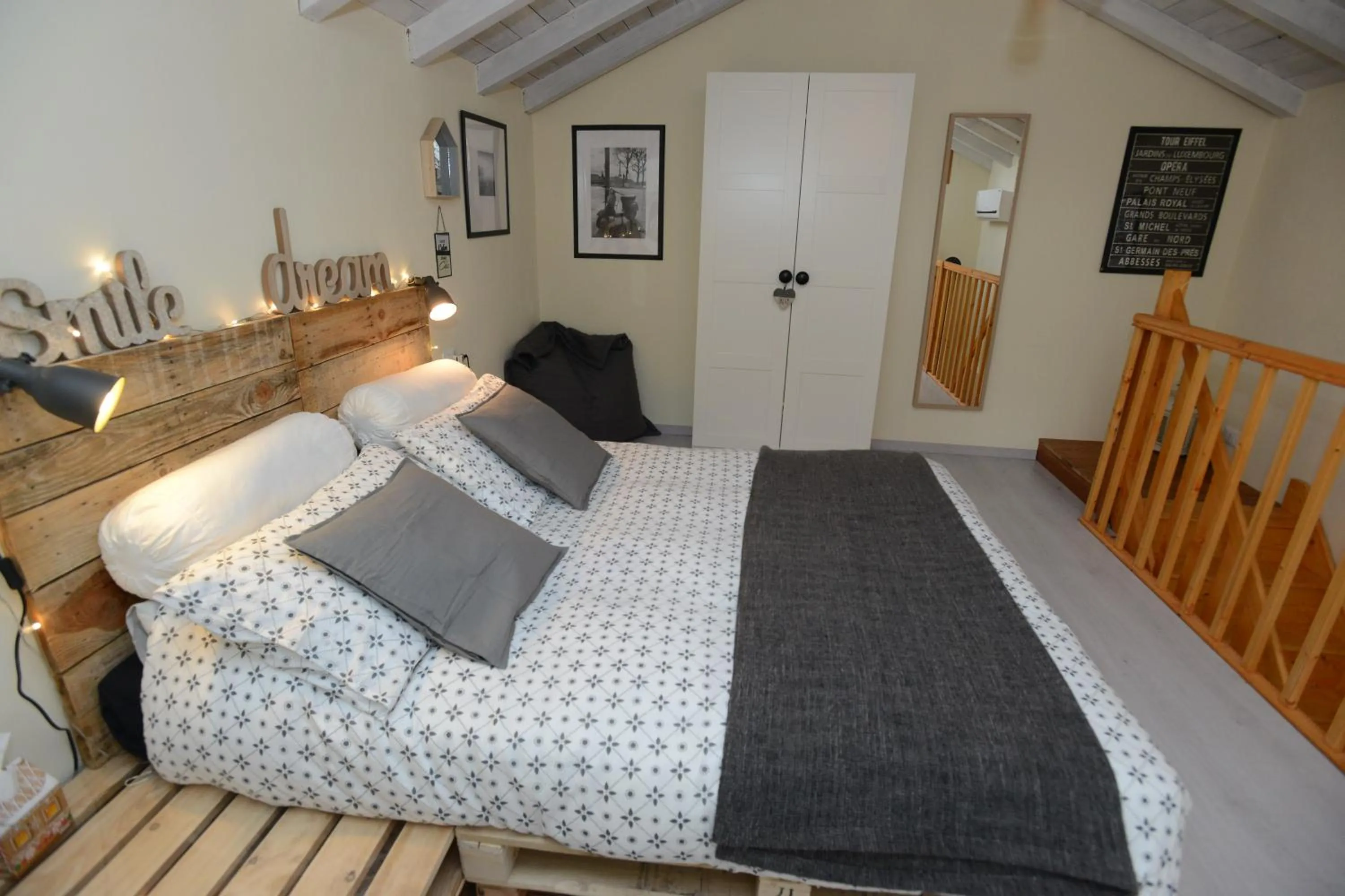 Photo of the whole room in Il Pettirosso B&B