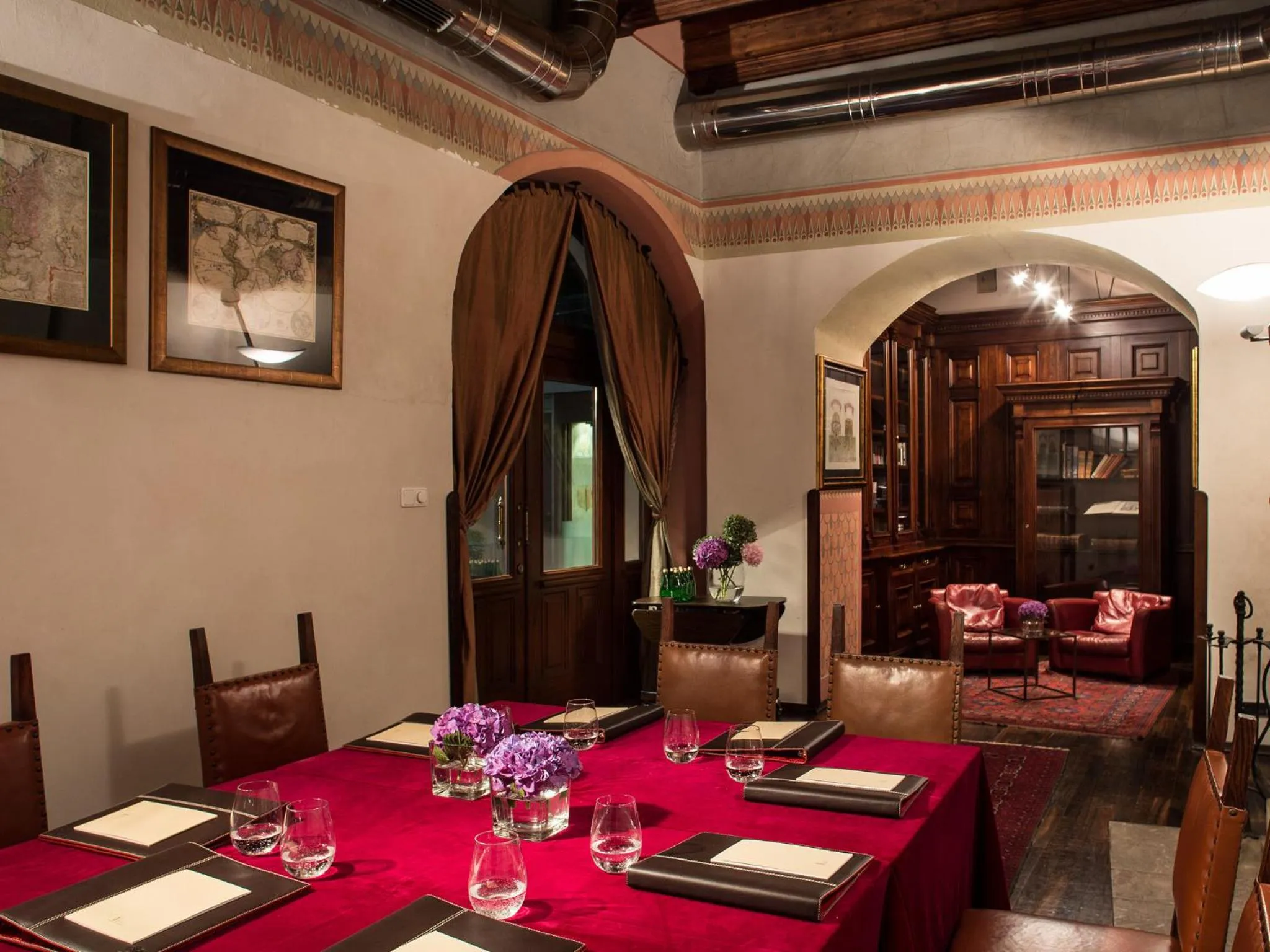 Restaurant/places to eat in Hotel Copernicus