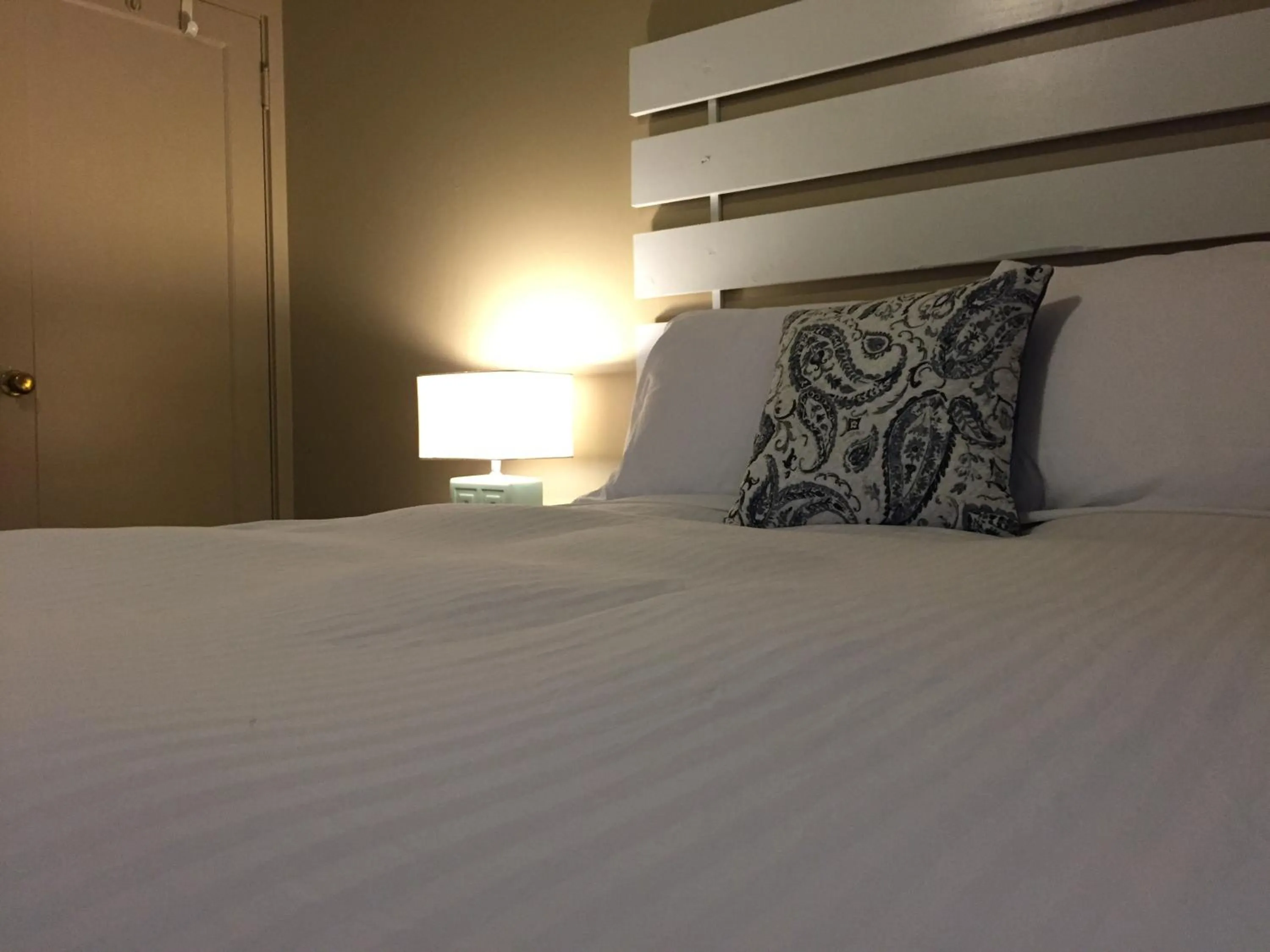 Bed in Guesthouse Cannon Beach