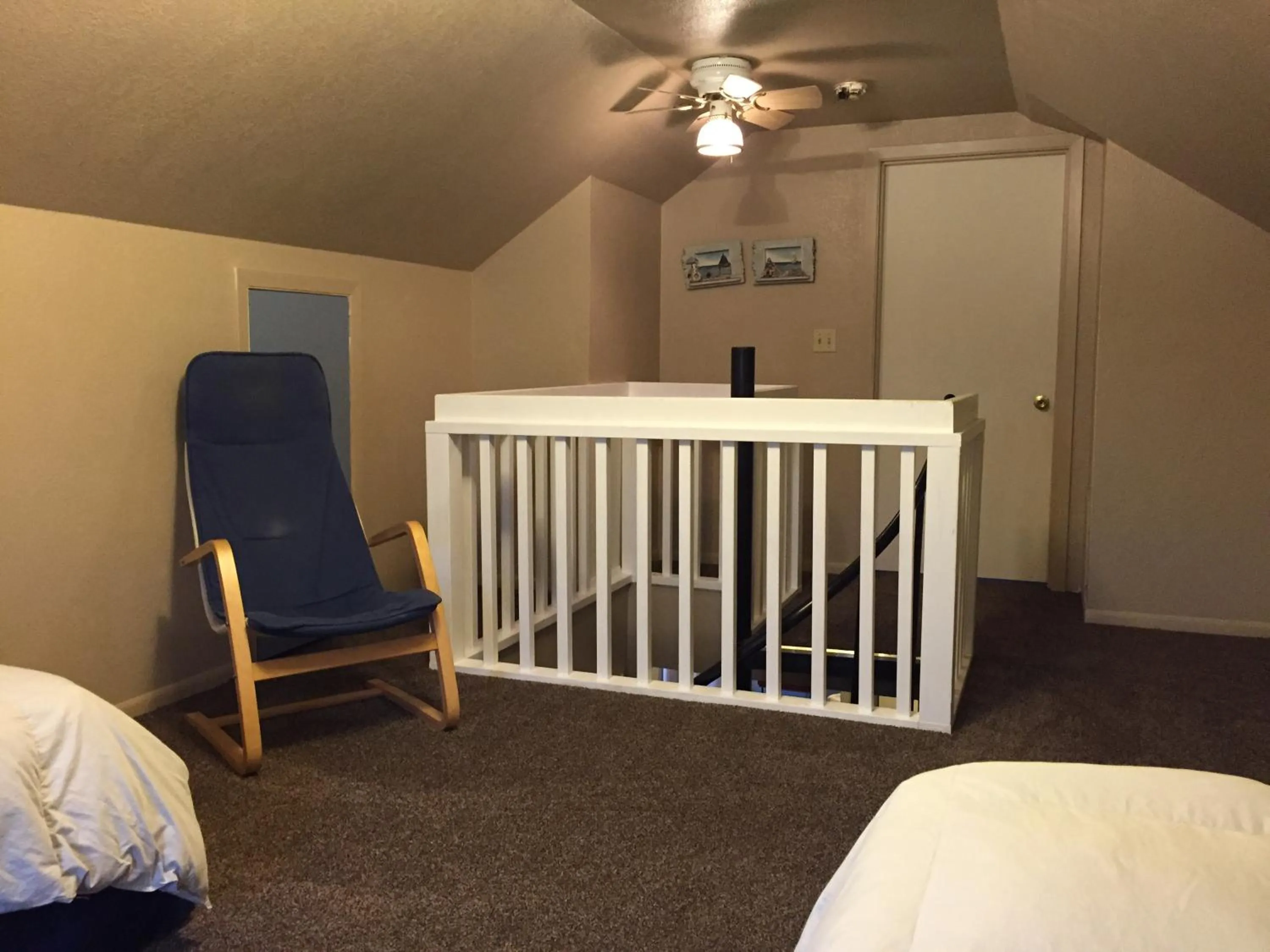 Bed in Guesthouse Cannon Beach