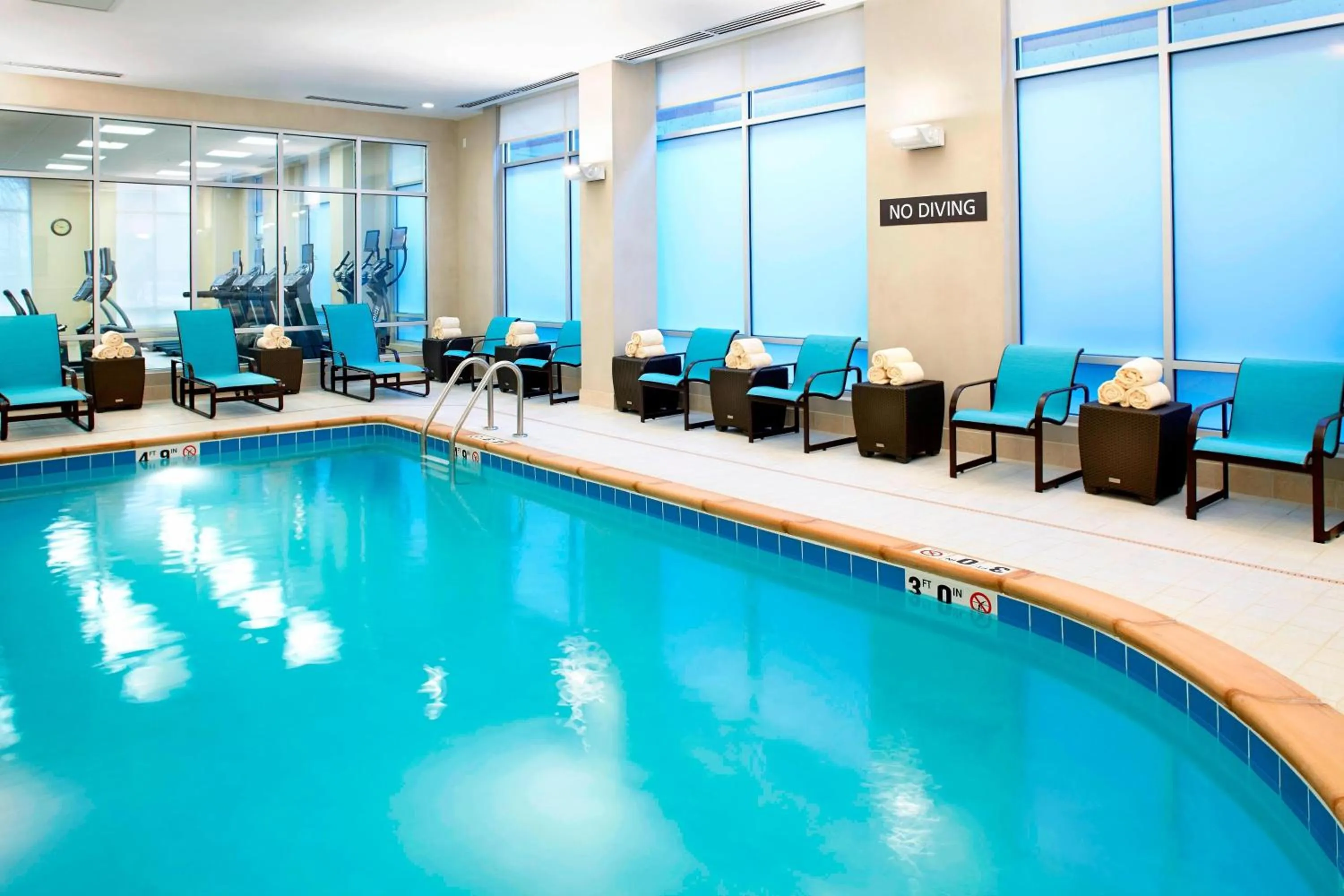 Swimming pool in Residence Inn by Marriott Secaucus Meadowlands