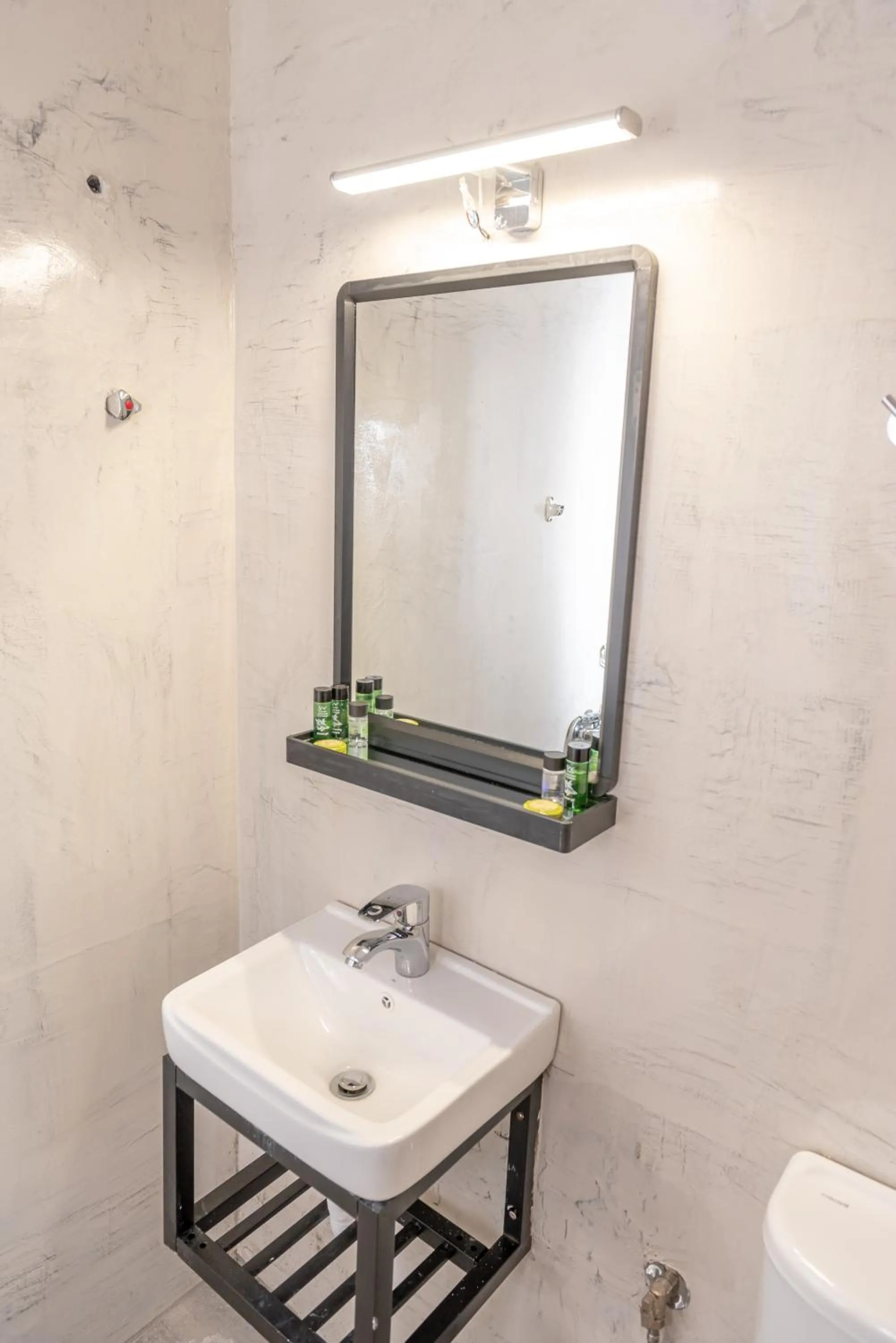 Toilet in Medusa Rooms