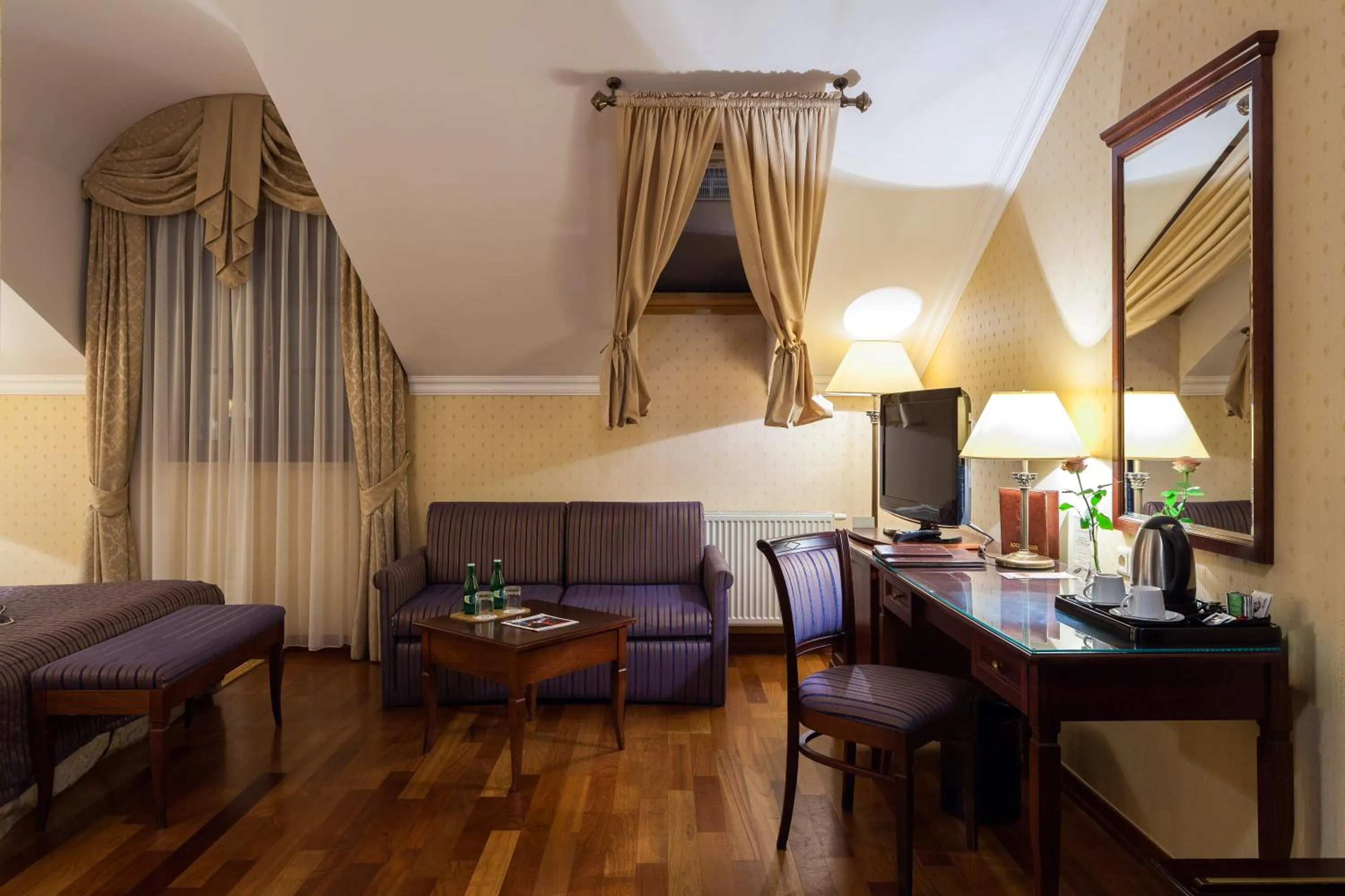 Seating area in Hotel Branicki