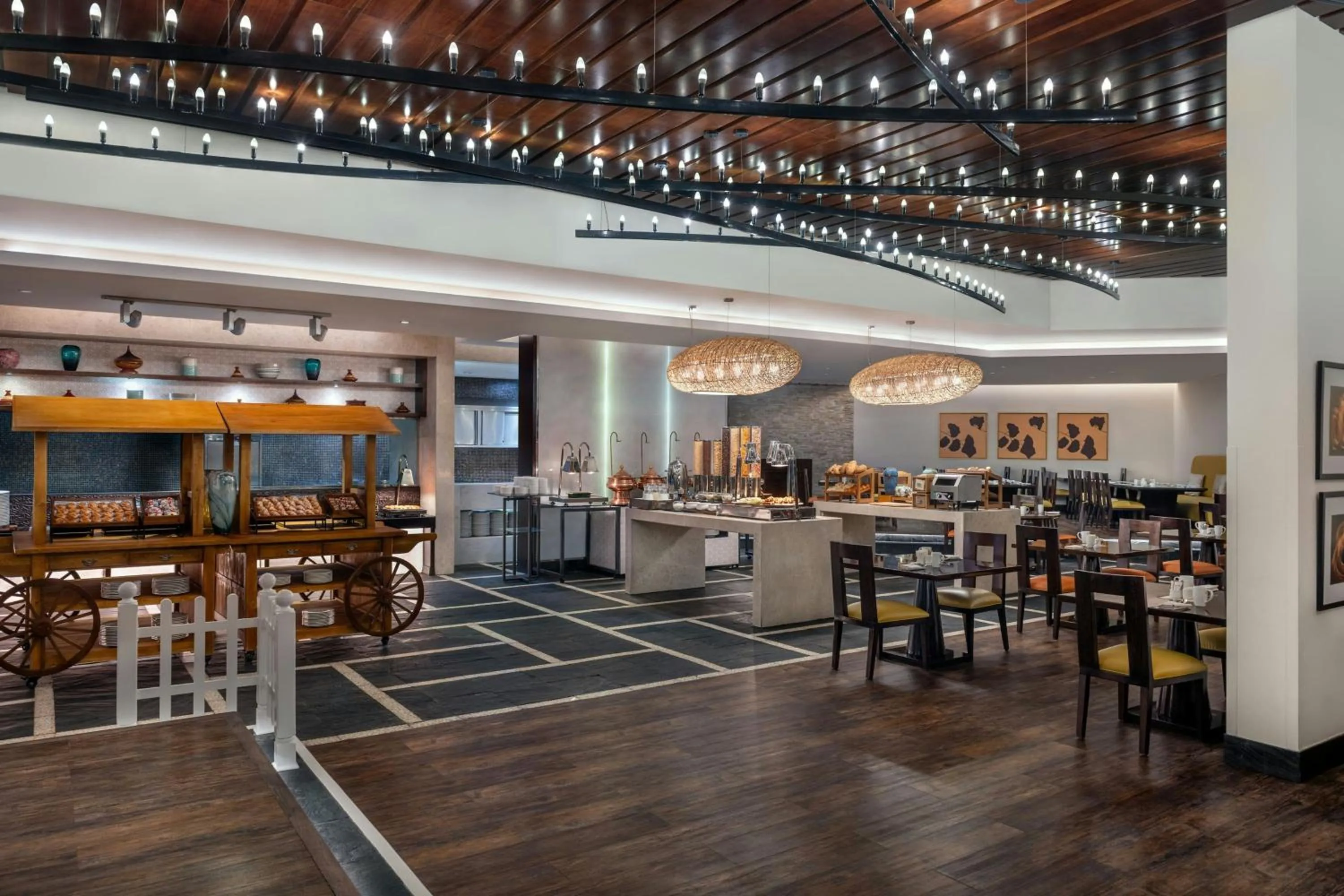 Restaurant/places to eat in Marriott Hotel Al Jaddaf, Dubai