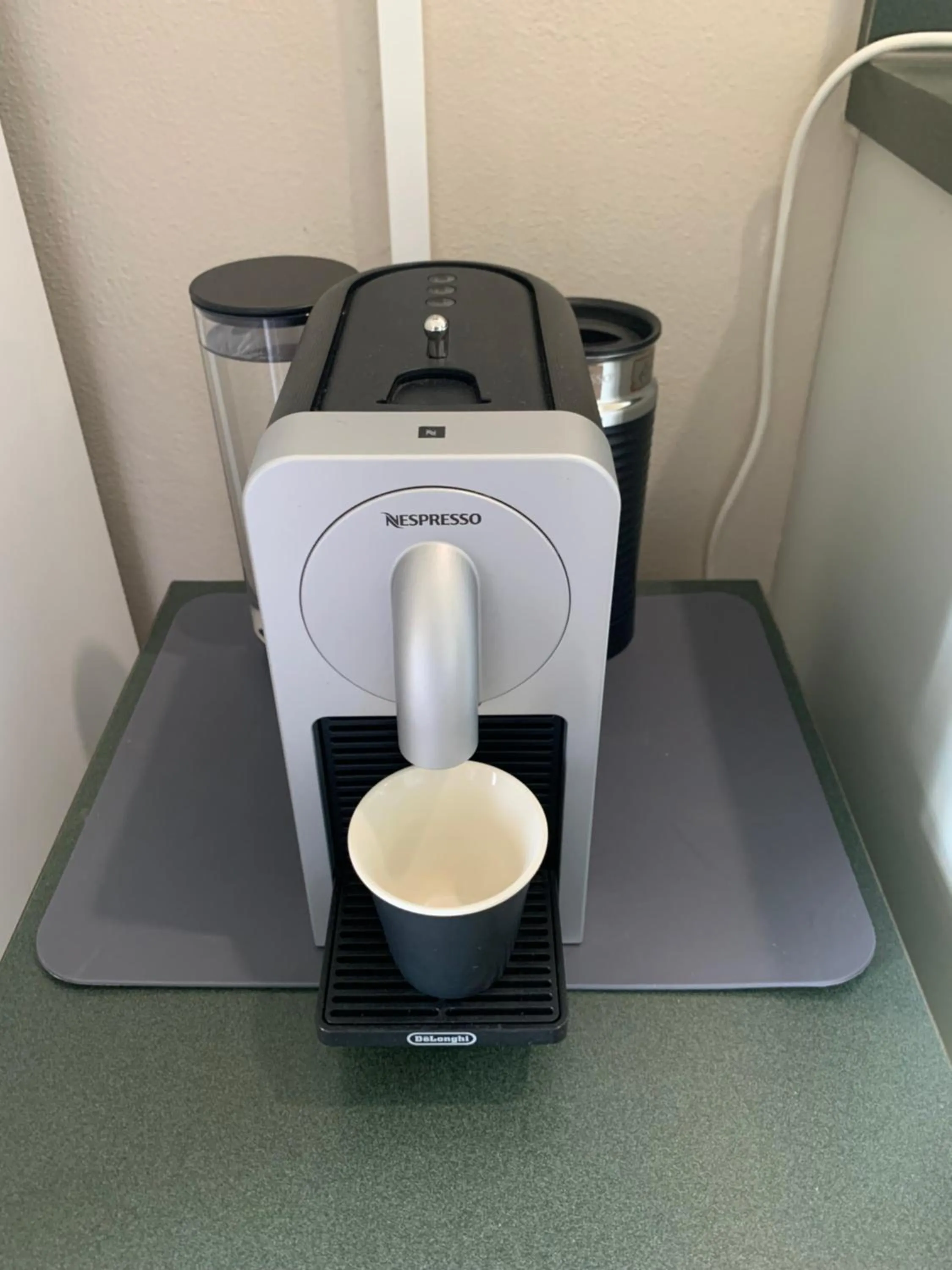 Coffee/tea facilities in Seafront Studio The Strand