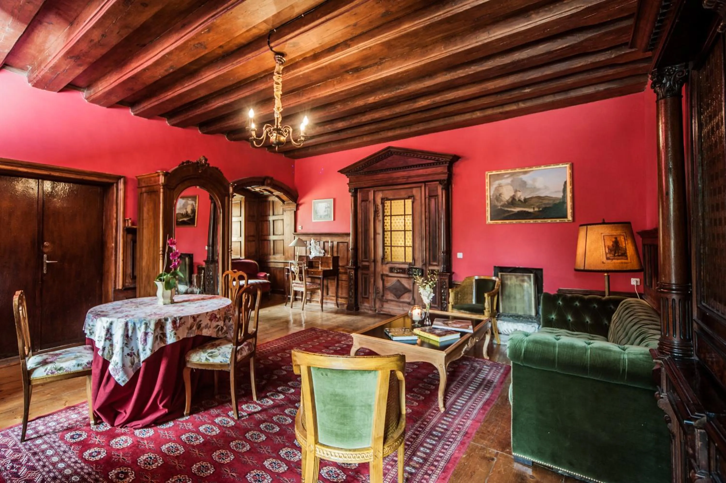 TV and multimedia in Hotel Palac Staniszow