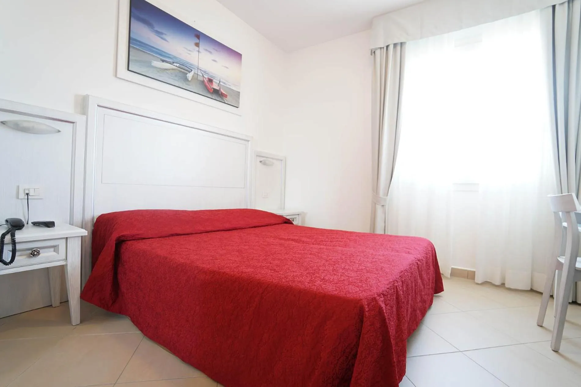 Bed in HOTEL PIGALLE