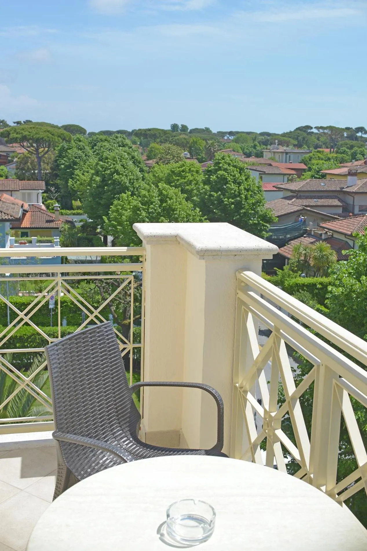 Balcony/Terrace in HOTEL PIGALLE
