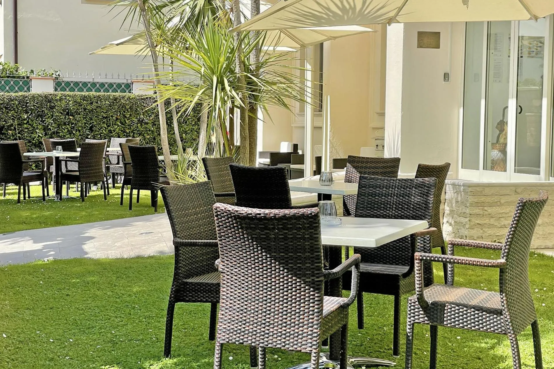 Garden in HOTEL PIGALLE