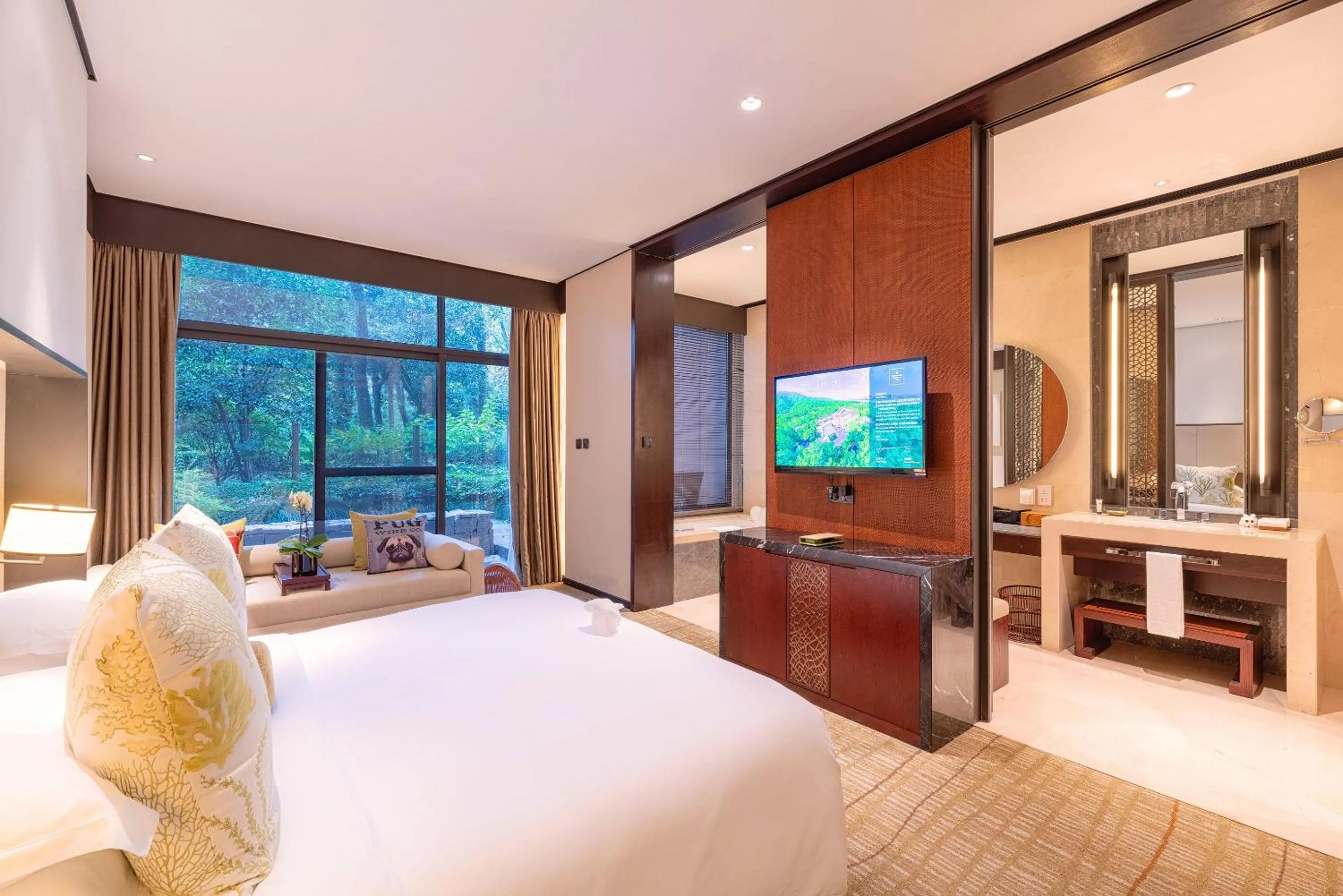 pet friendly, Bed in Millennium Resort Hangzhou