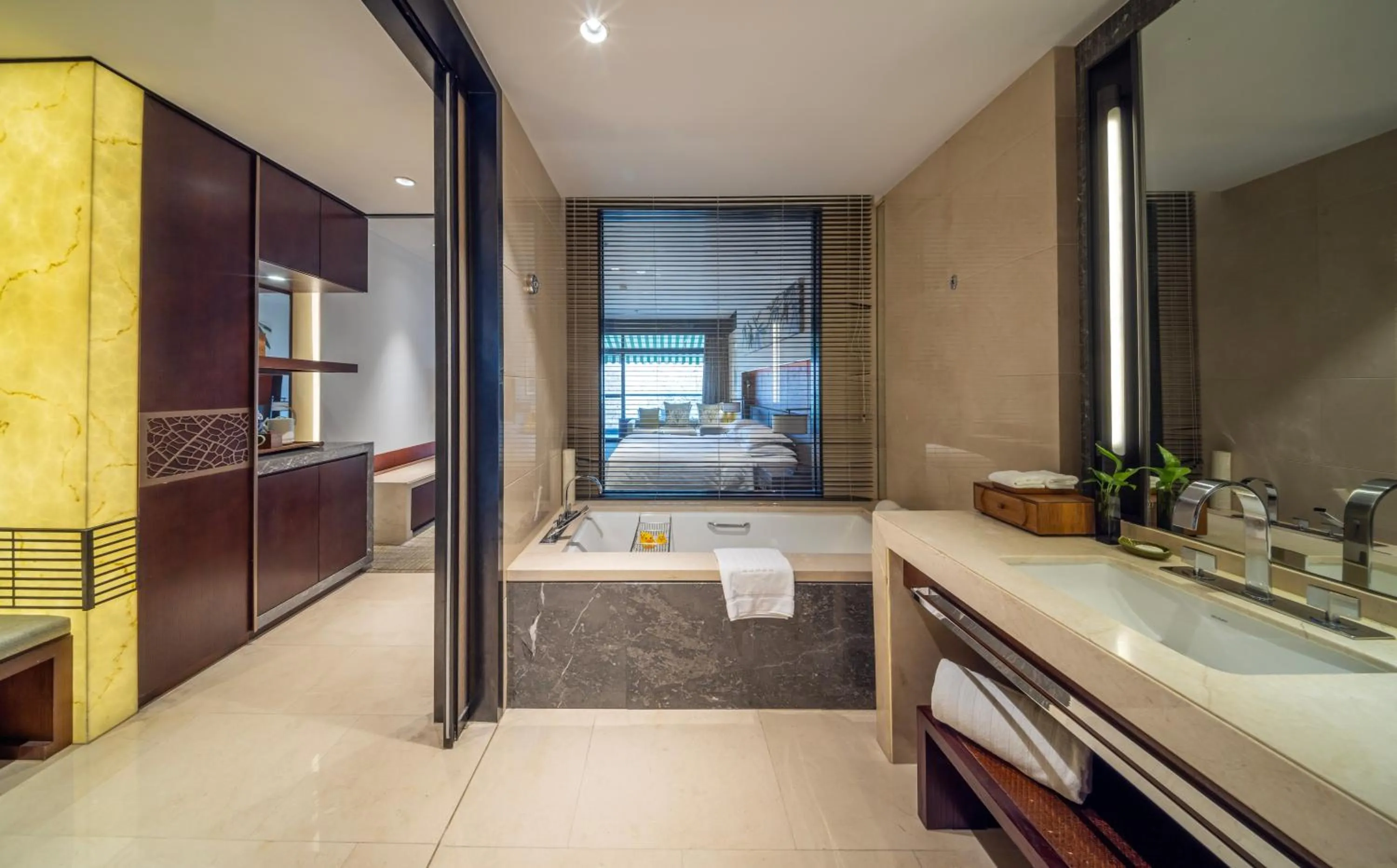 Photo of the whole room, Bed in Millennium Resort Hangzhou