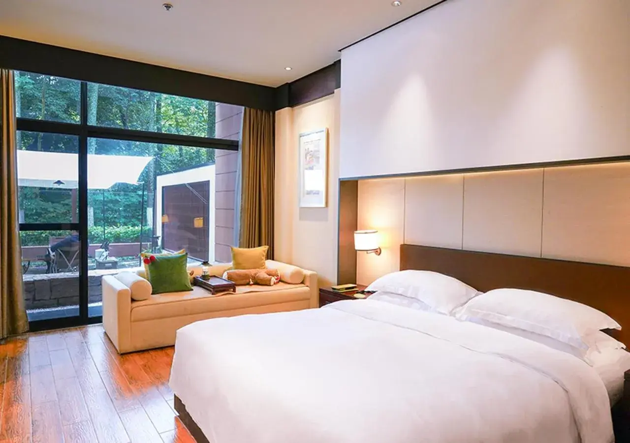 Double Room with Patio in Millennium Resort Hangzhou Double Room with Patio in Millennium Resort Hangzhou