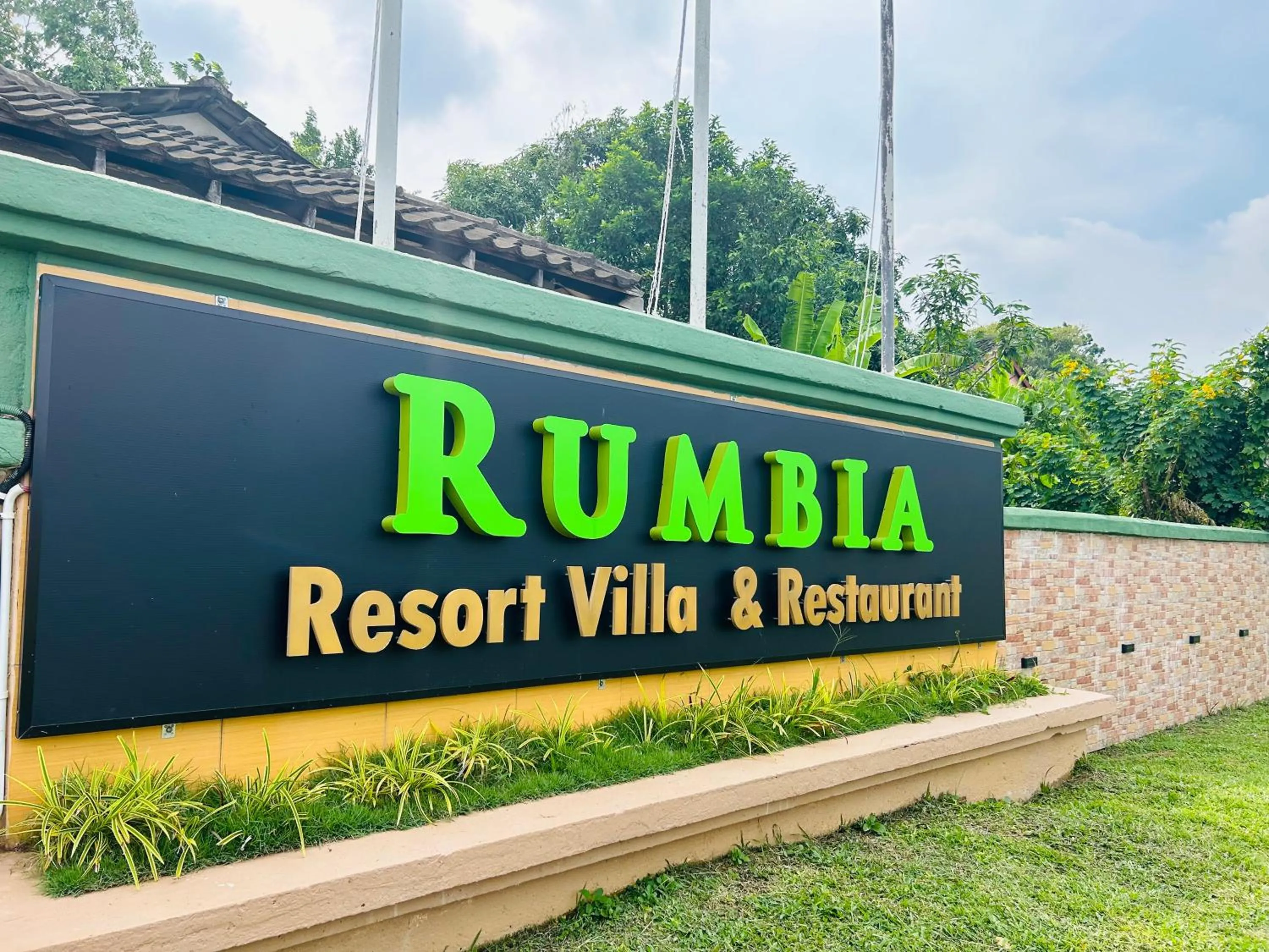 Facade/entrance in RUMBIA RESORT VILLA Paka Terengganu