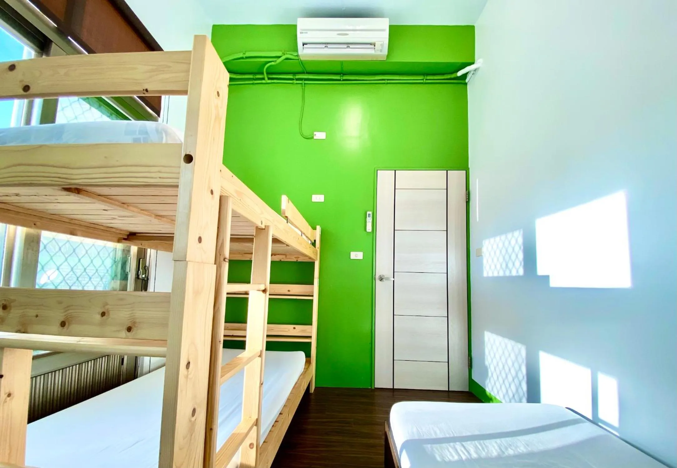 bunk bed, Bed in 澎湖北吉光背包客民宿 Bayhouse Hostel Penghu