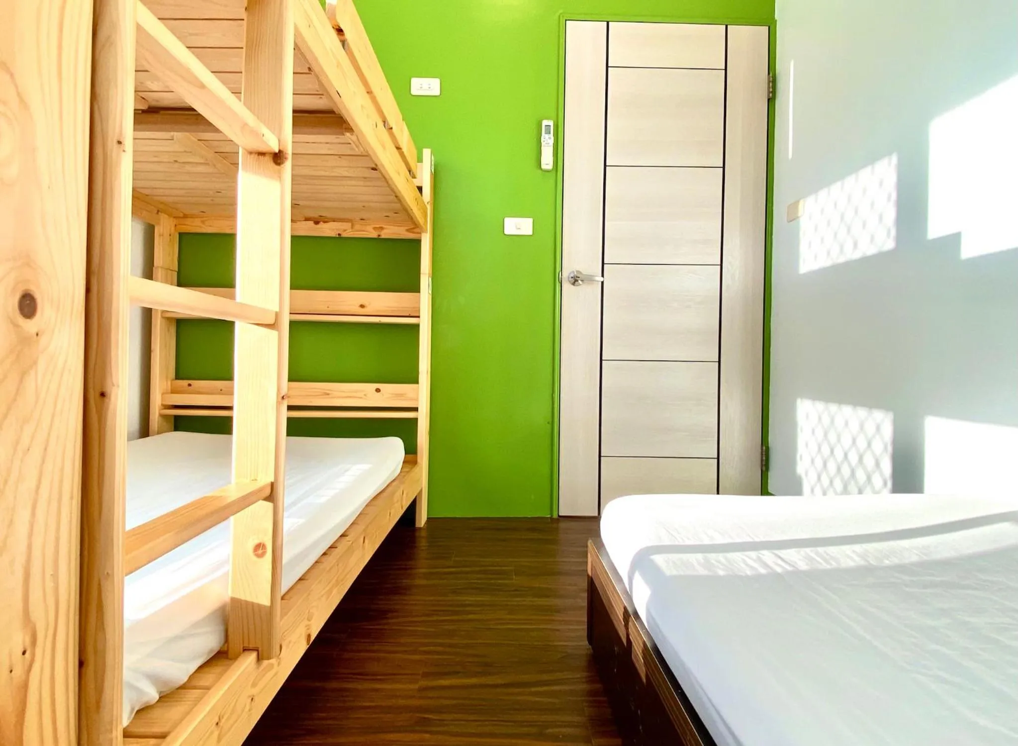 bunk bed, Bed in 澎湖北吉光背包客民宿 Bayhouse Hostel Penghu