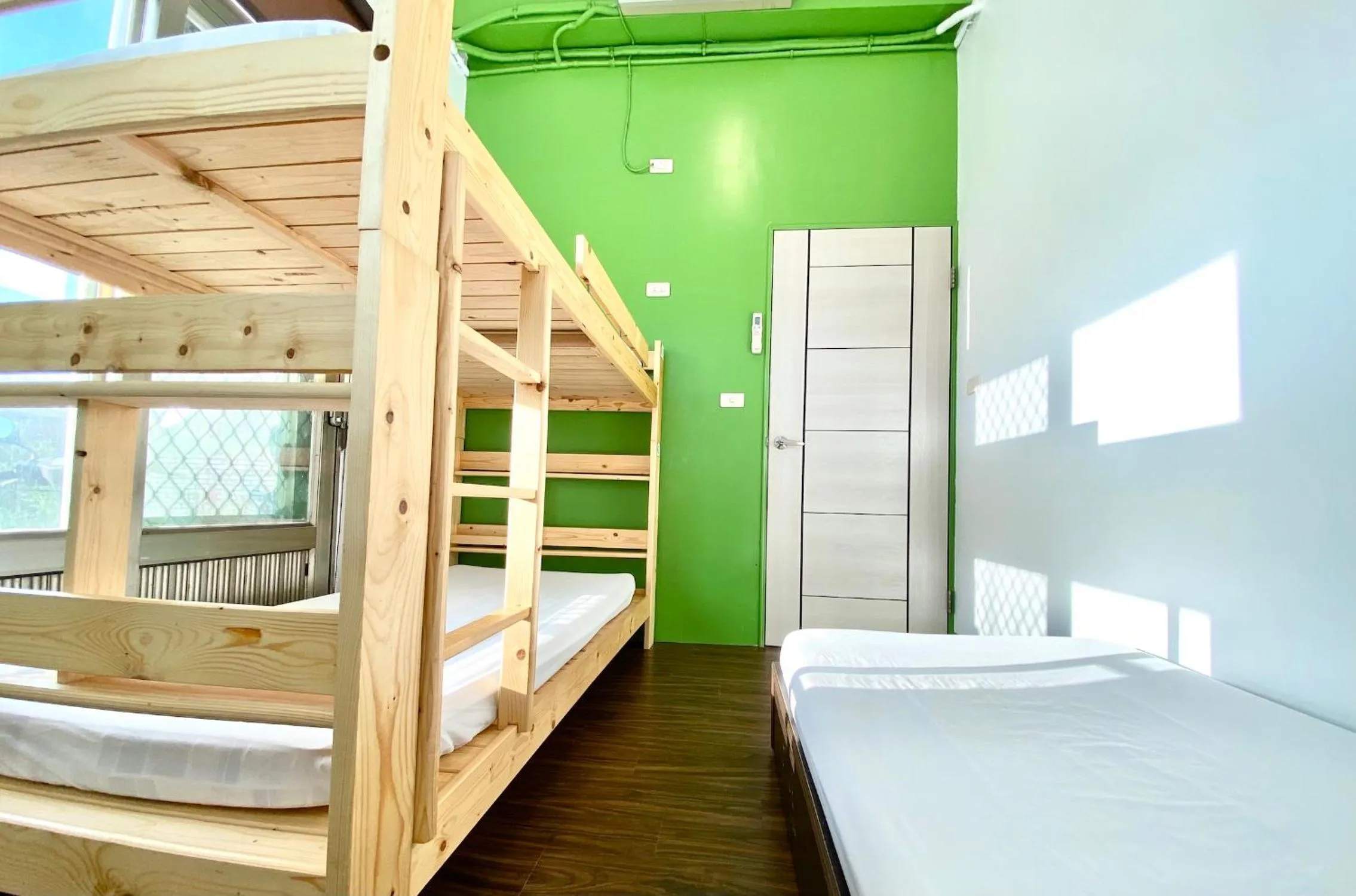 bunk bed, Bed in 澎湖北吉光背包客民宿 Bayhouse Hostel Penghu