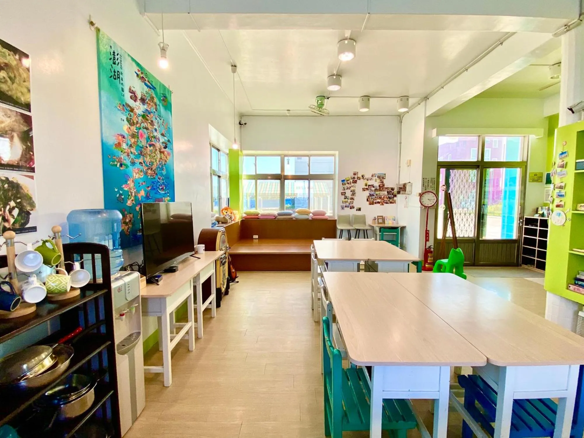 Communal lounge/ TV room in 澎湖北吉光背包客民宿 Bayhouse Hostel Penghu