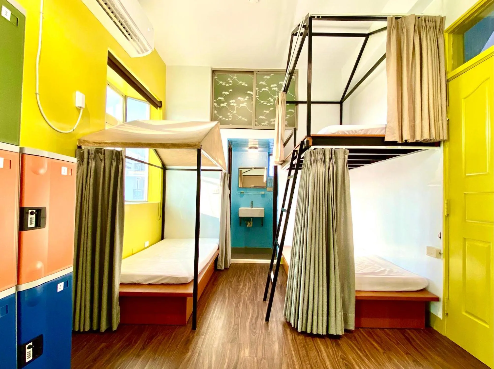 bunk bed, Bed in 澎湖北吉光背包客民宿 Bayhouse Hostel Penghu